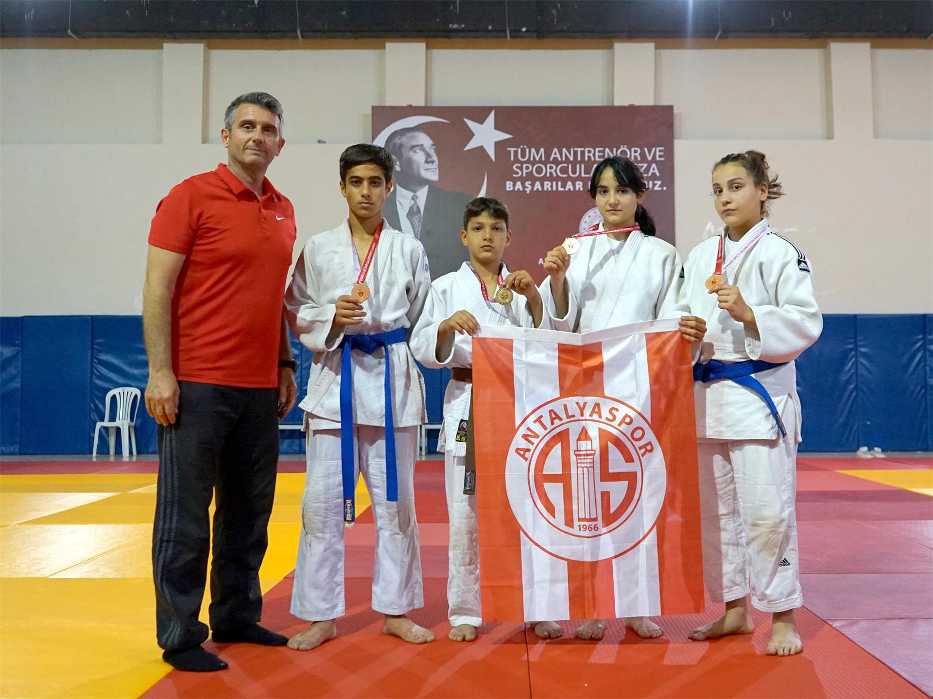 Yıldız Judocularımız Türkiye Judo Şampiyonası’nda Yarışacak