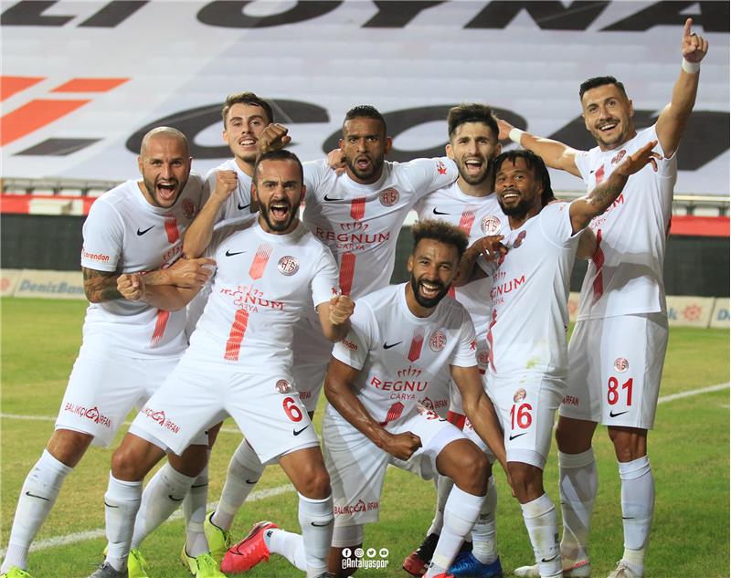 FTA Antalyaspor 2-2 Galatasaray