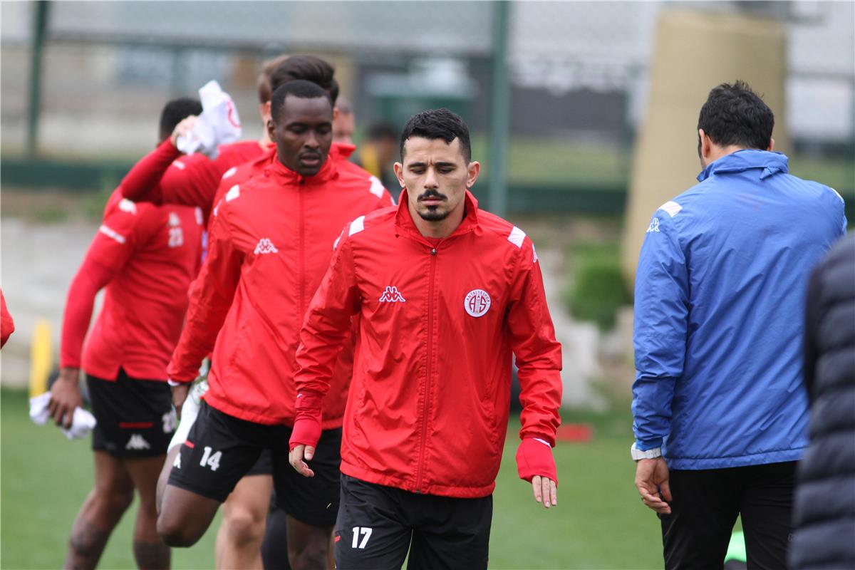 Antalyasporumuz Demir Grup Sivasspor Hazırlıklarına Başladı