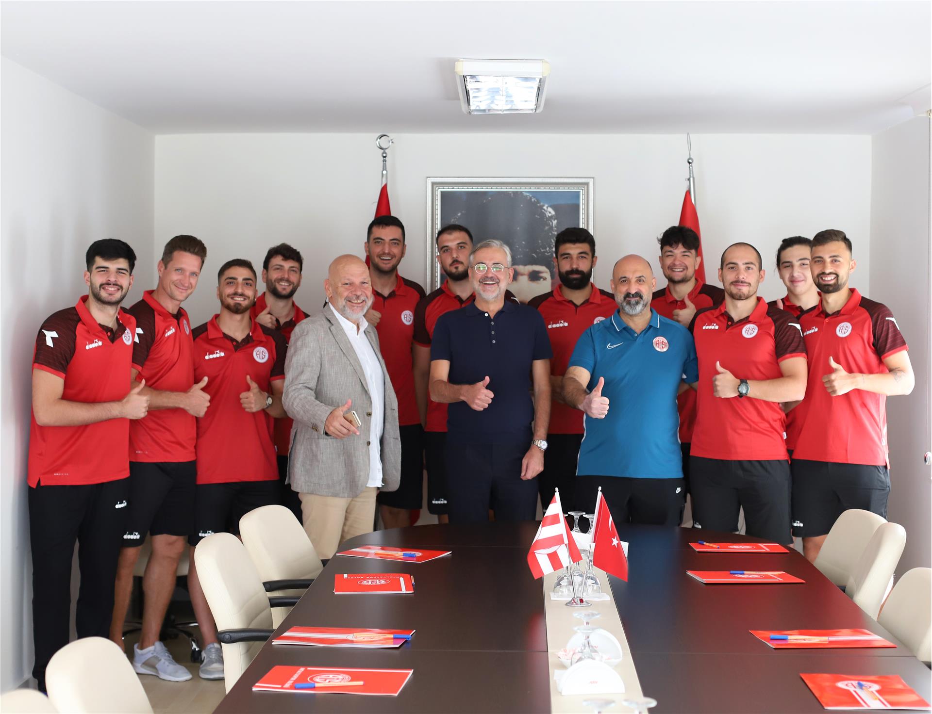 Antalyaspor Hentbol Takımımızda İmzalar Tamamlandı