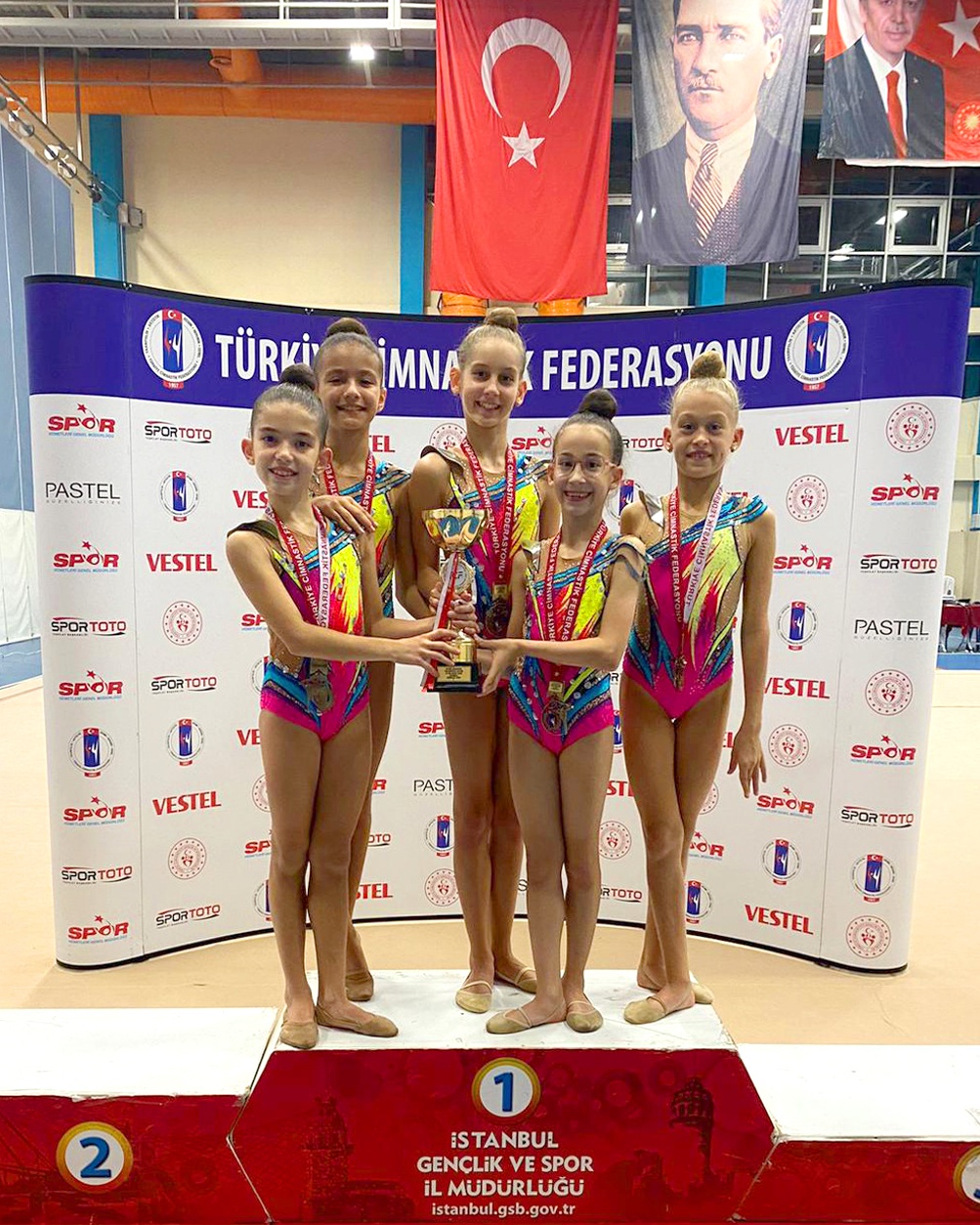 Cimnastikçilerimiz İstanbul’da Şampiyon