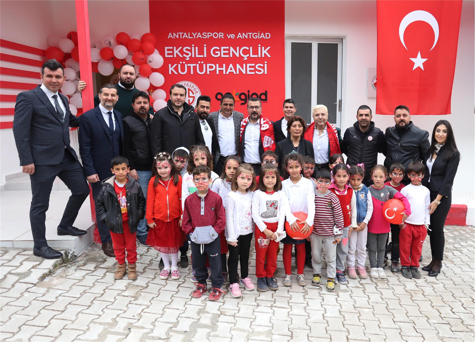 Antalyaspor Ekşili Gençlik Kütüphanesi Açıldı