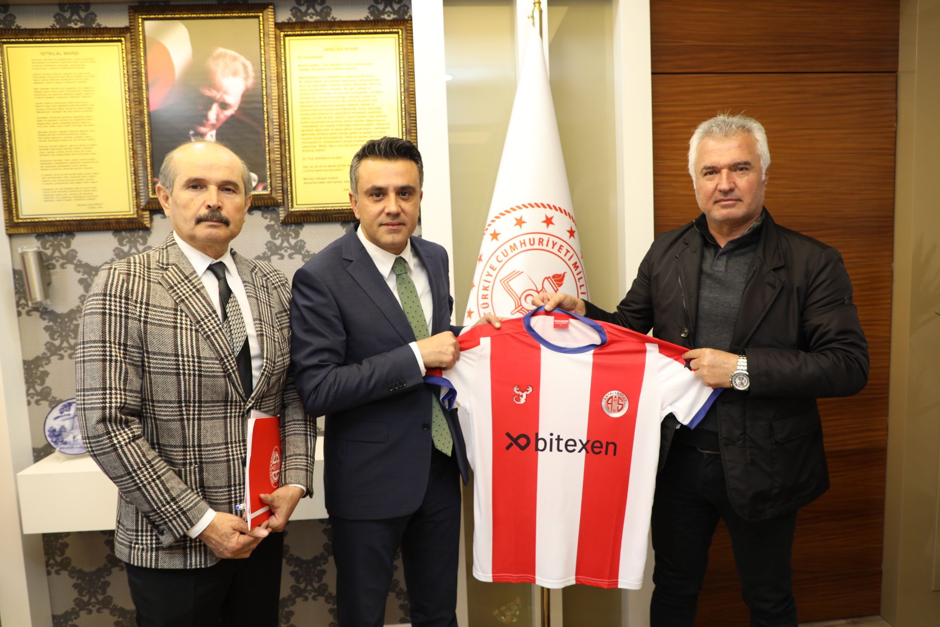 Antalyaspor’umuz Okullarda Yetenek Taraması Yapacak
