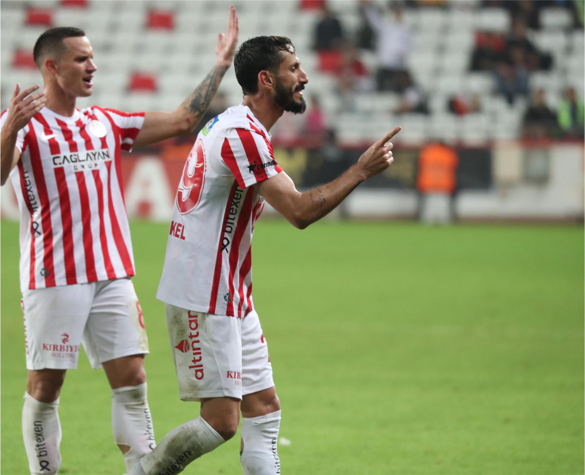 Antalyaspor Kulübü Antalya 3-2 JK Jimnastik Kulübü Beşiktaş Istanbul ::  Resumos :: Vídeos 