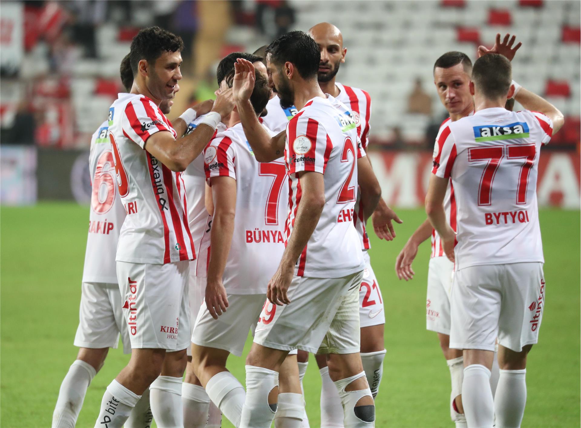 Antalyaspor Kulübü Antalya 3-2 JK Jimnastik Kulübü Beşiktaş Istanbul ::  Resumos :: Vídeos 