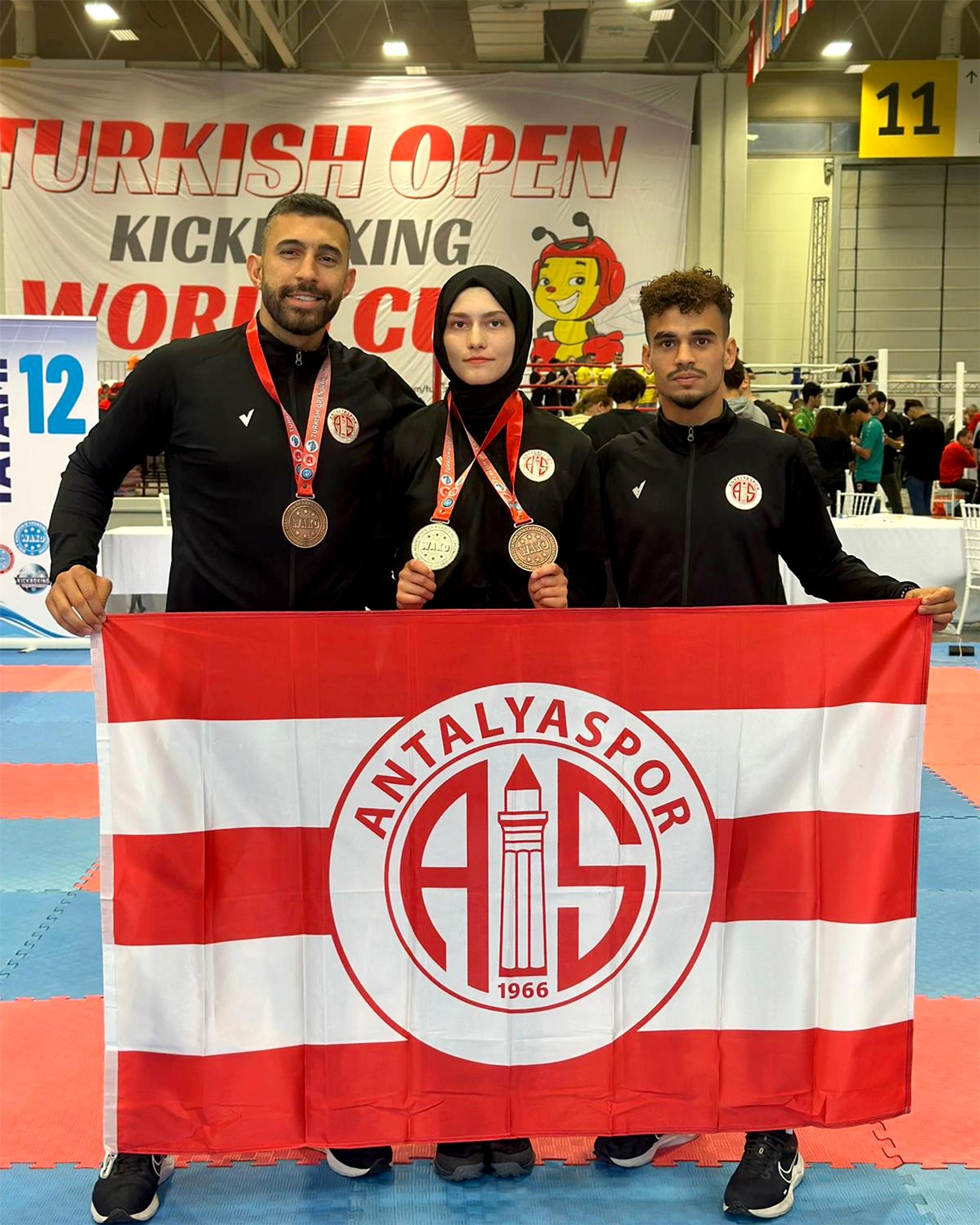 Kick Boks Takımımızdan Dünya Kupası’nda Üç Madalya