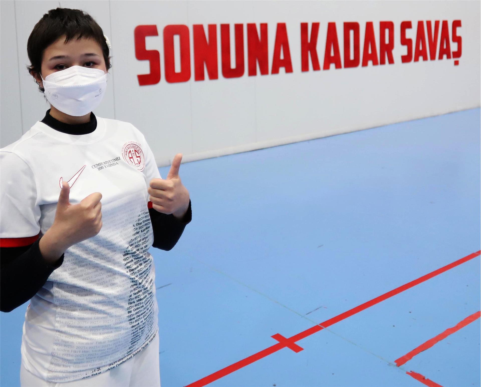 Aleyna’nın Hayali Gerçek Oldu