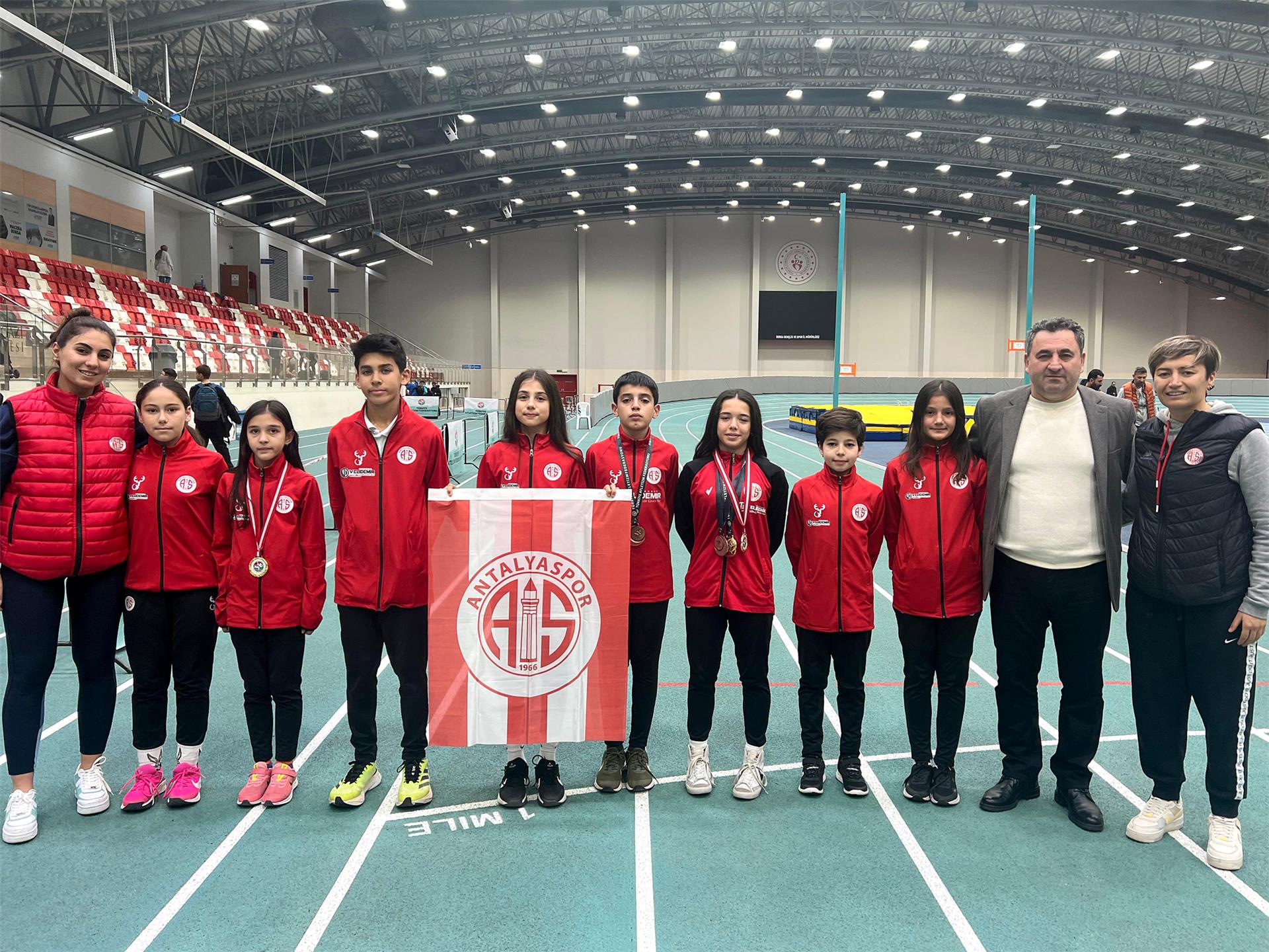 Türkiye Salon Atletizm Şampiyonalarında Yarışmaya Devam Ediyoruz