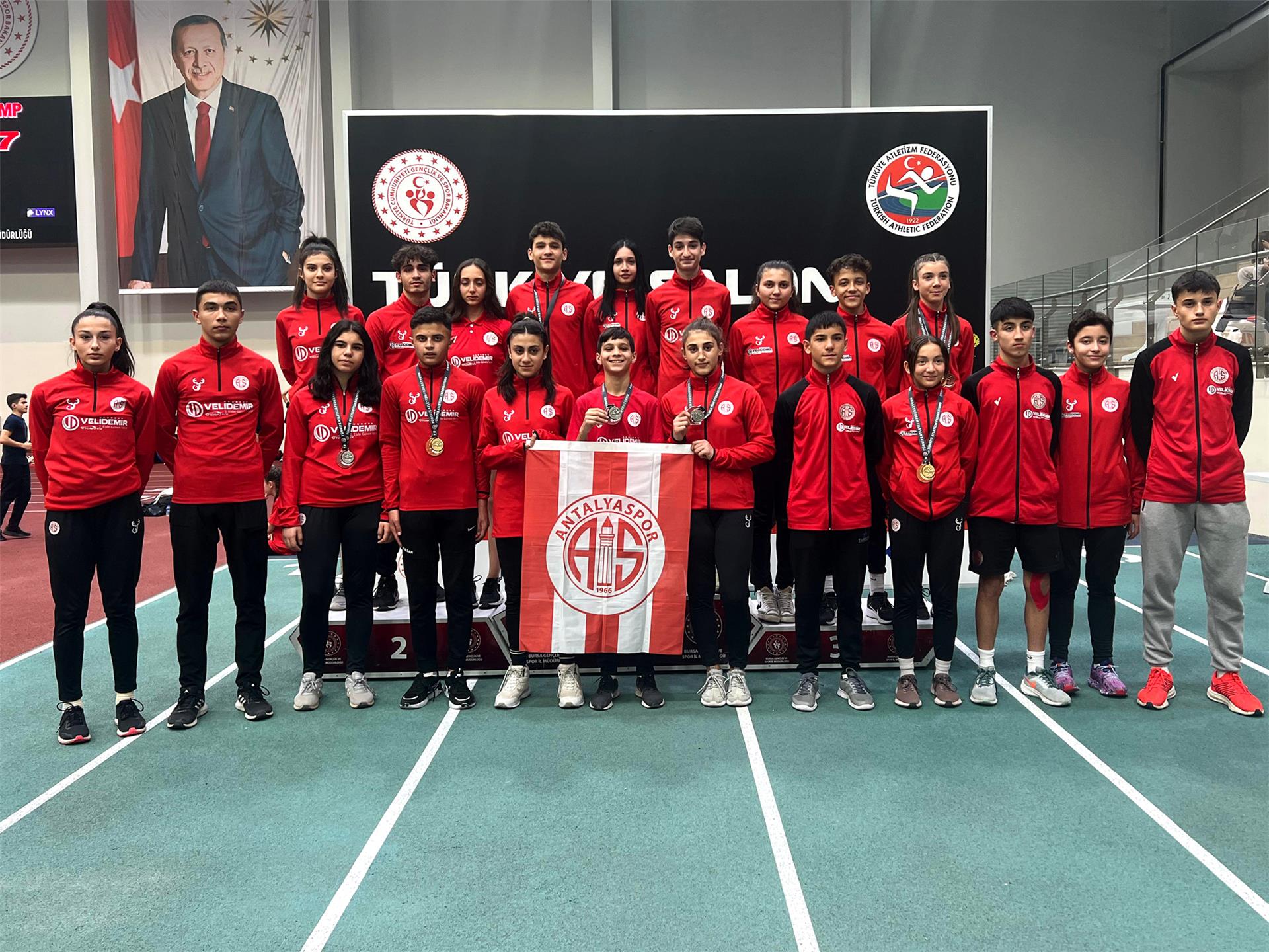 Türkiye U16 Atletizm Şampiyonasında Antalyaspor Farkı