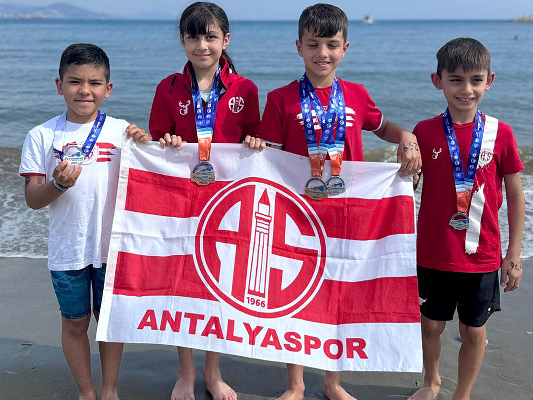 Minik Kulaçlarımız Alanya’da Kürsüde