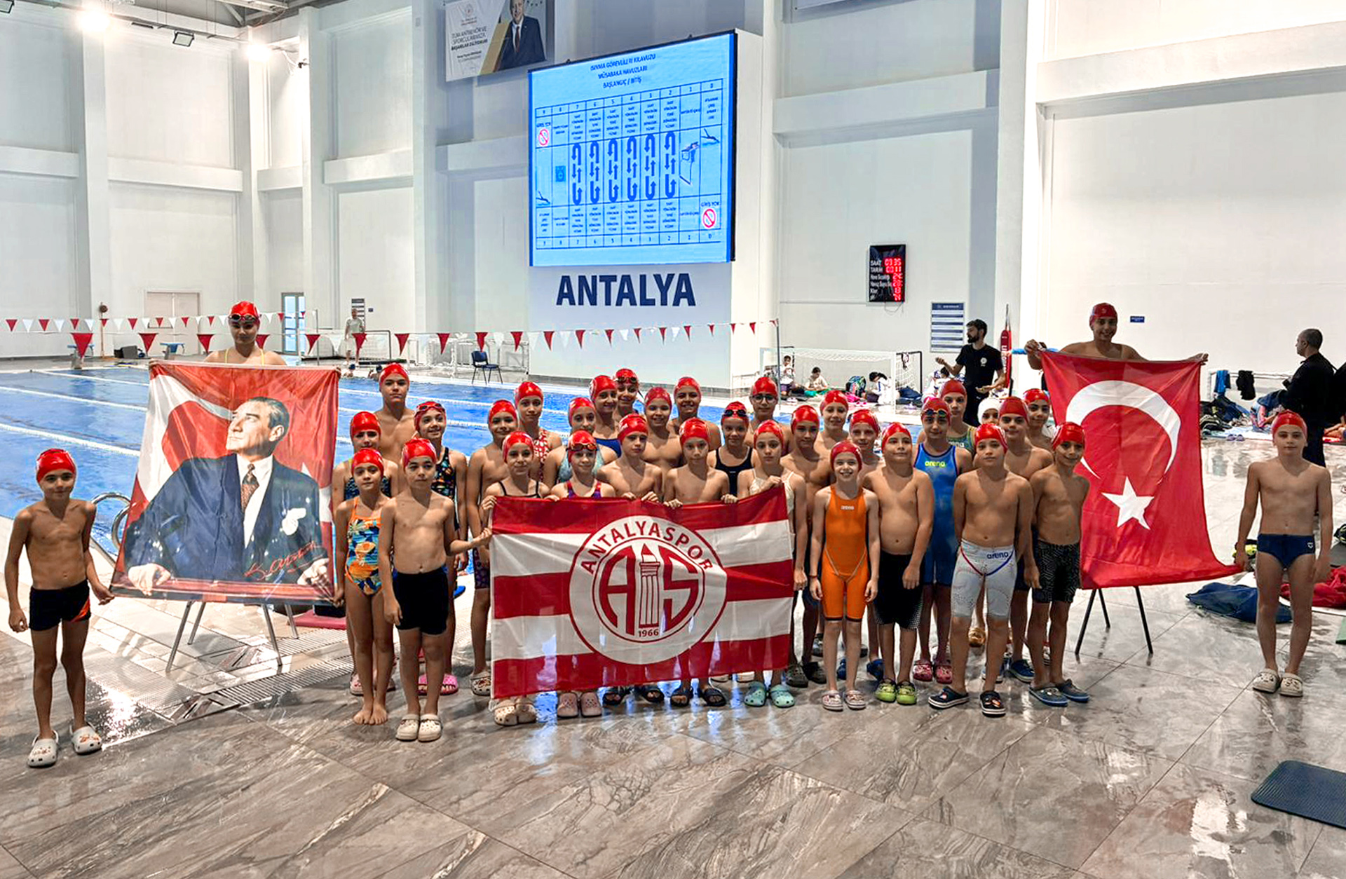 Atatürk’ü Anma Yarışlarında 7 Yüzücümüz Ulusal Dereceler Kazandı