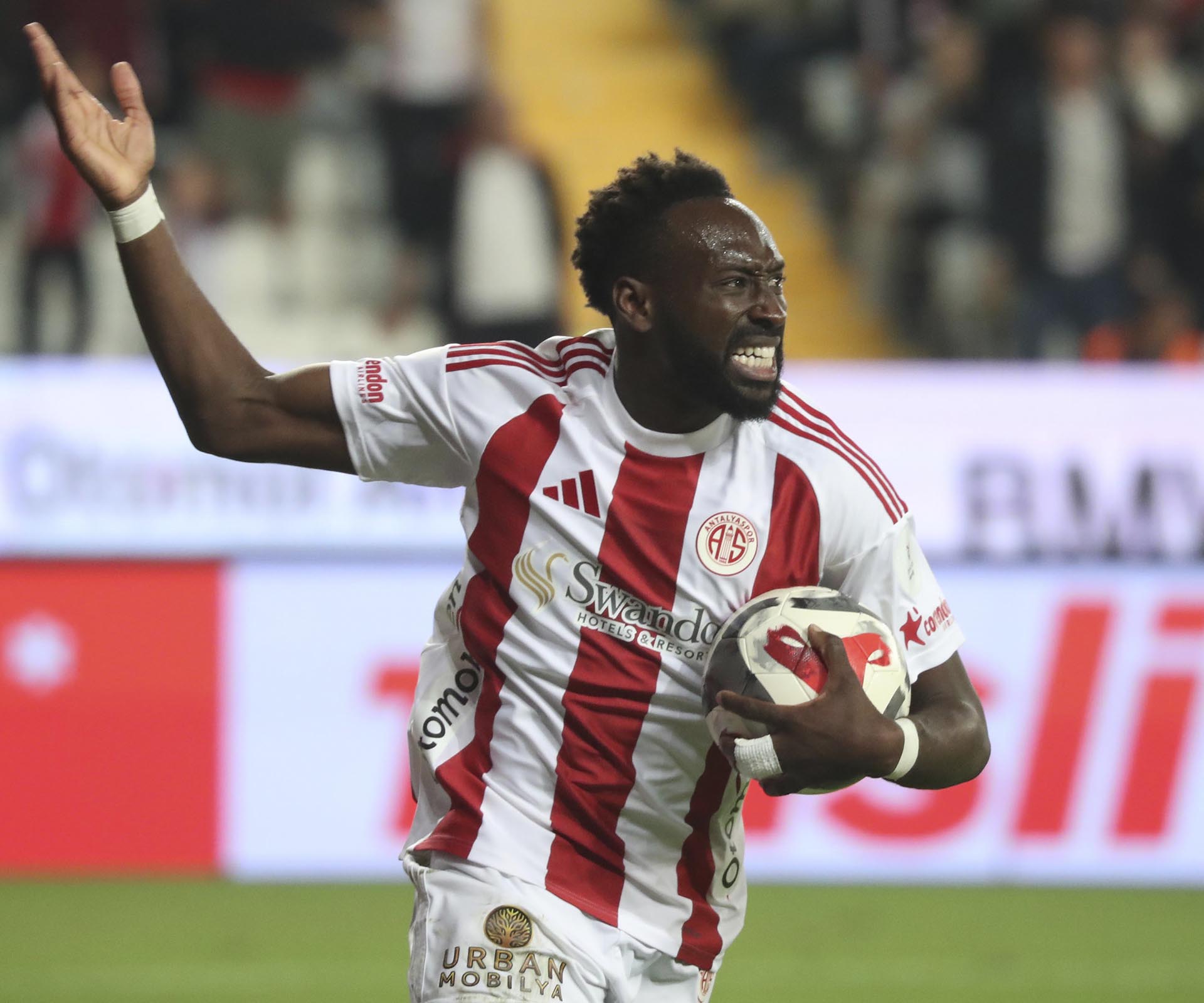 Antalyaspor, Beşiktaş’a 3-1 Yenildi!