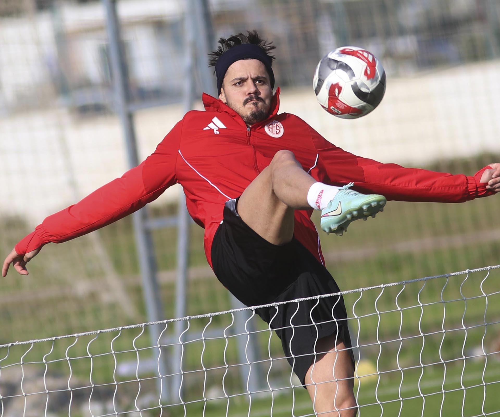 Antalyaspor’un Antrenmanında Hız Kesilmiyor!