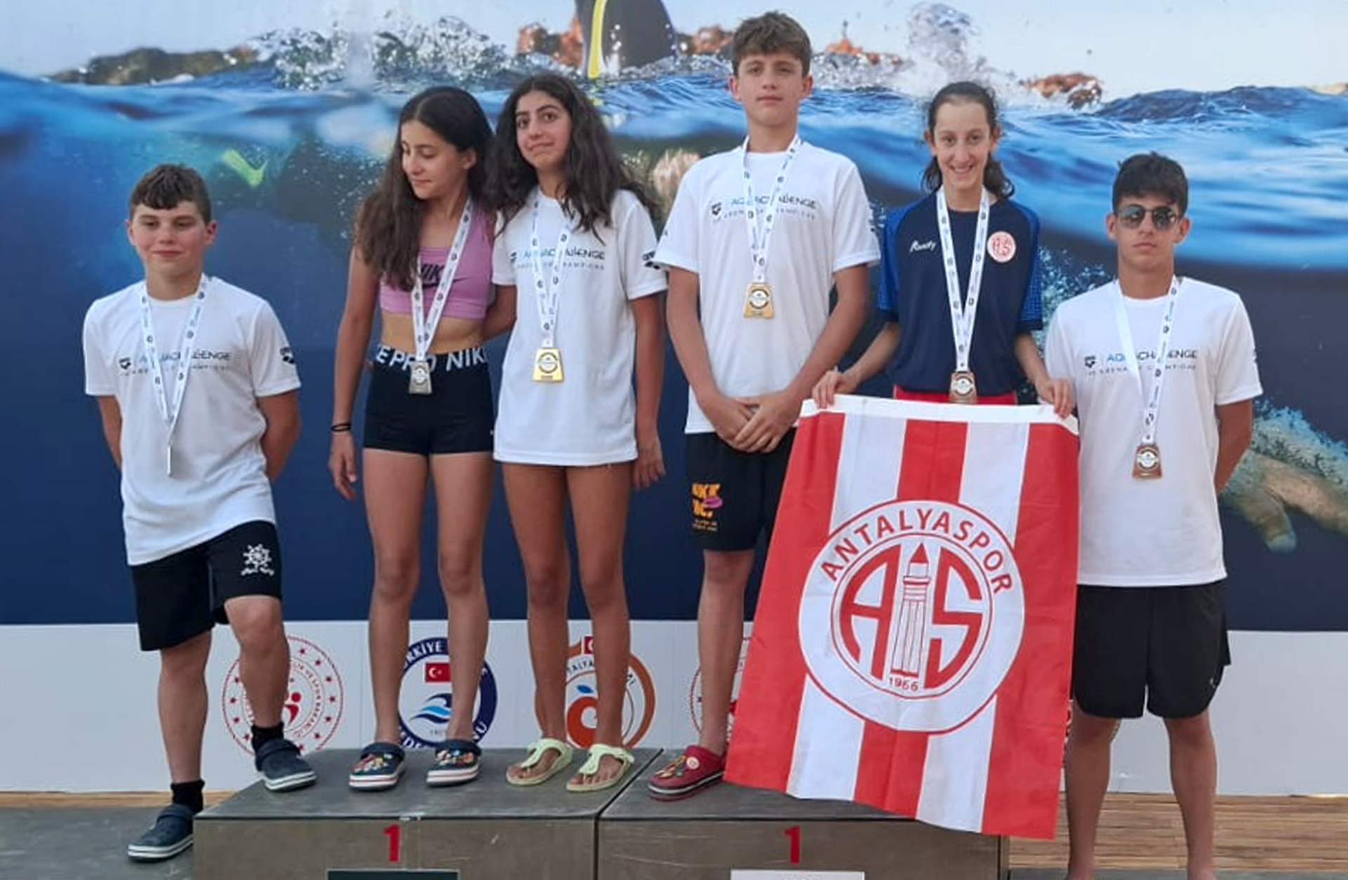 Yüzücülerimizden Kaş'ta İki Bronz Madalya
