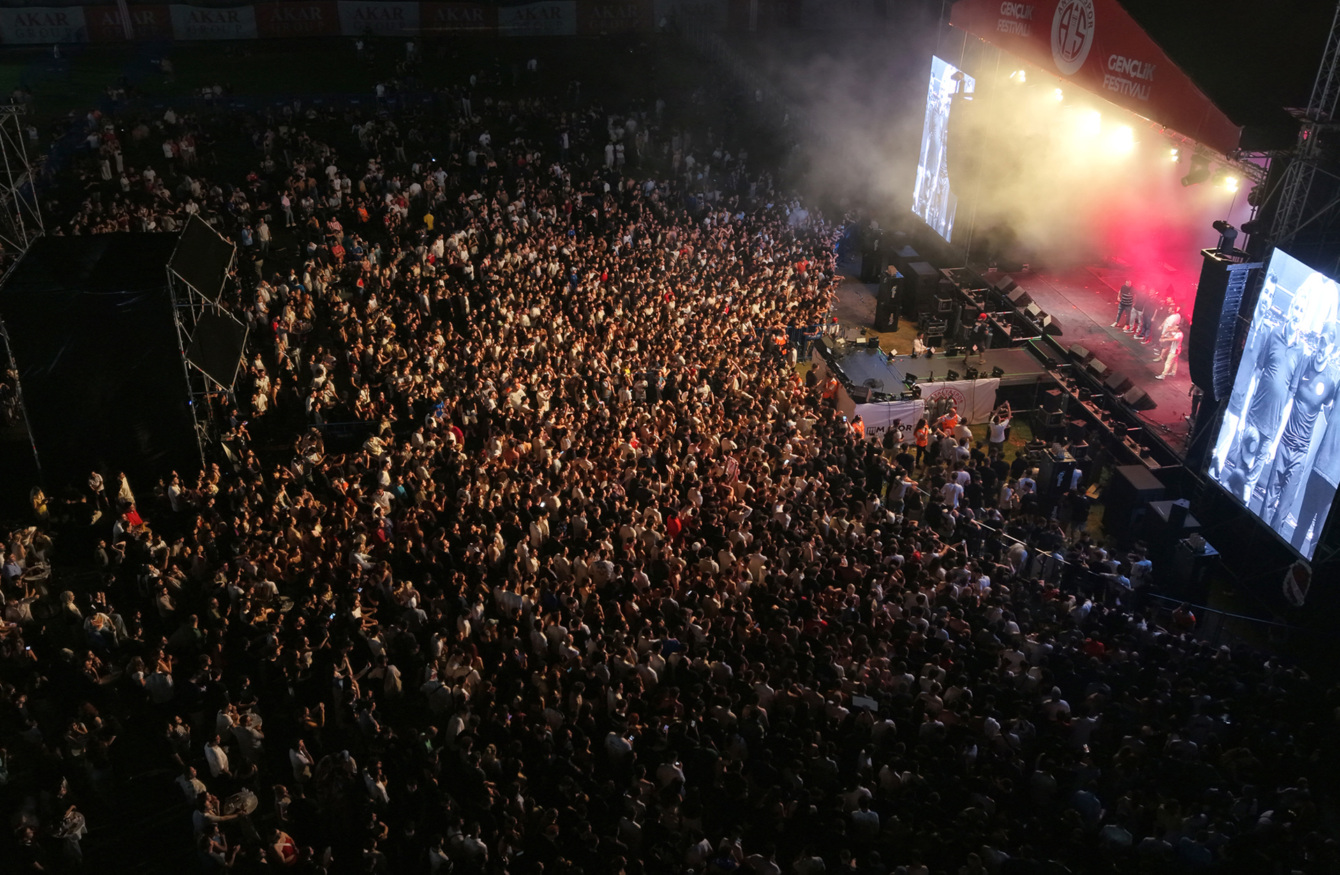 RGüzel Group Antalyaspor Gençlik Festivalinde Rap Rüzgârı