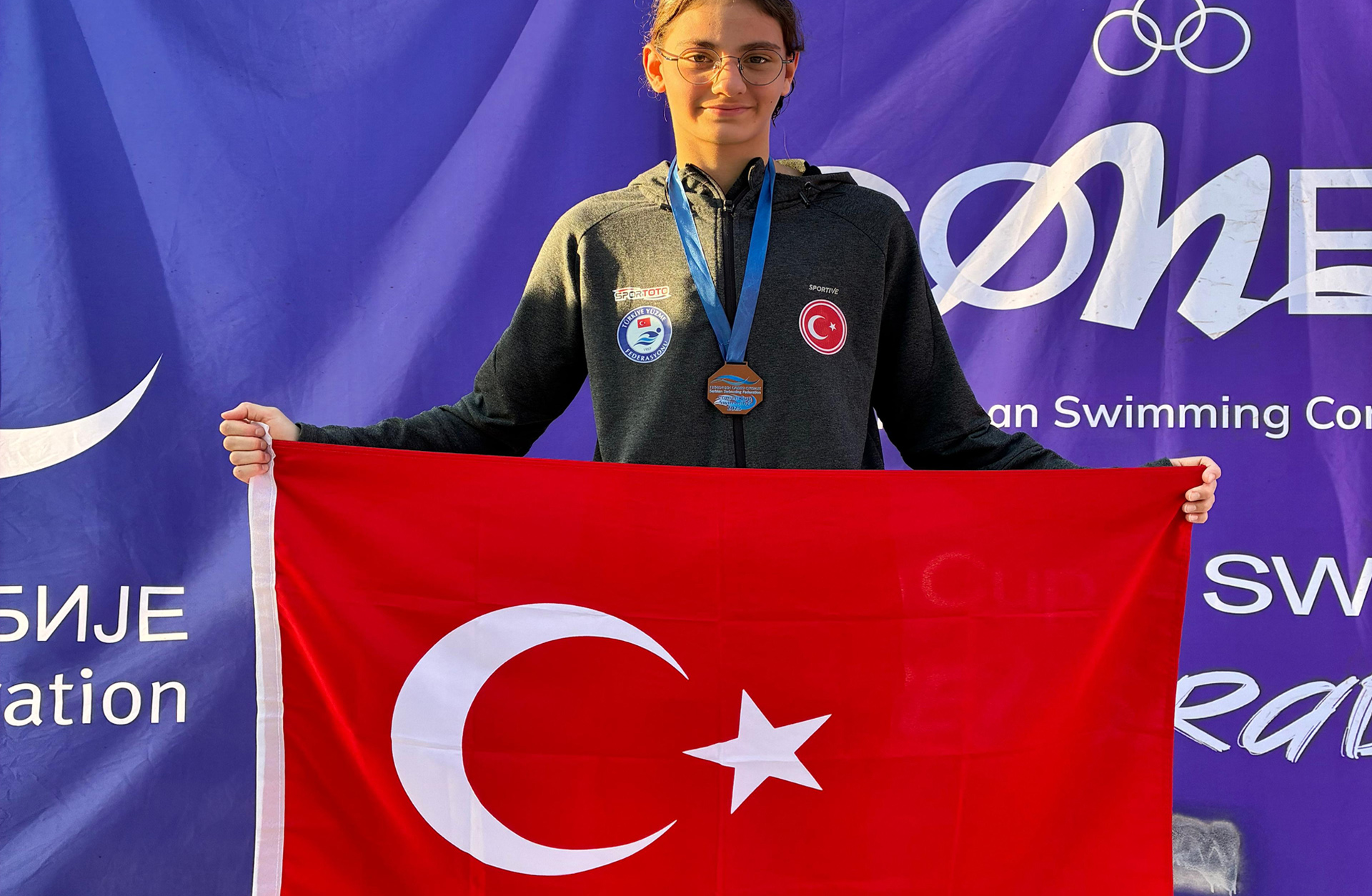 Yüzücümüz Tuğba’nın Yıldızı Comen Cup’ta Parladı