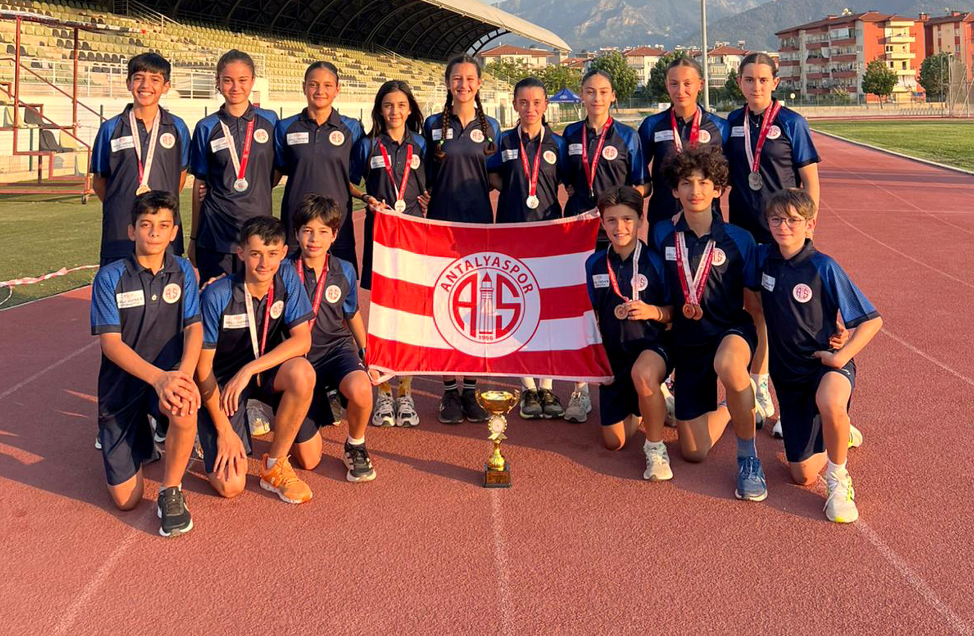 Küçük Atletlerimizden Denizli’de Final Bileti