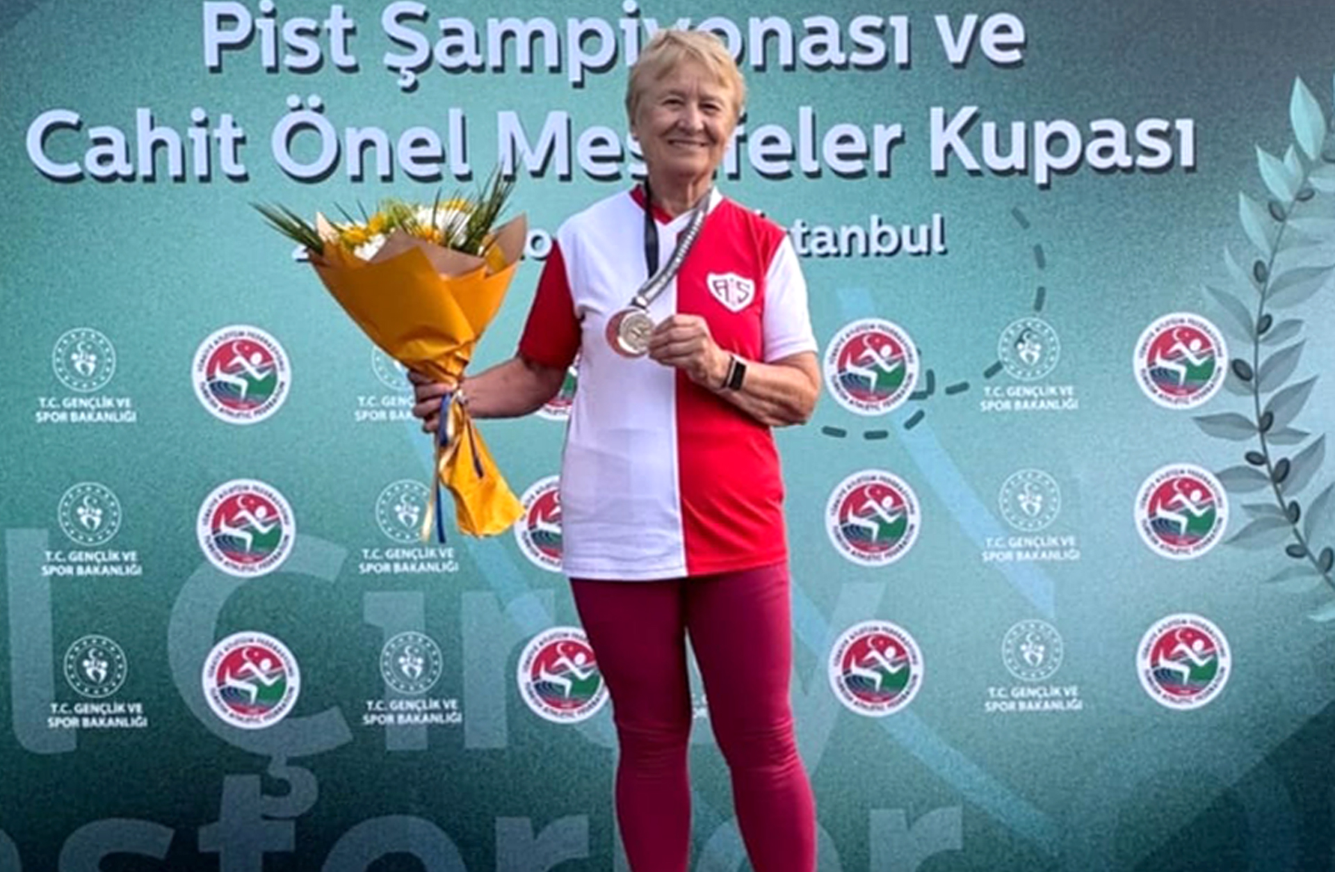 Master Atletimiz Çiçek Solon Şensoy’dan 2 Altın ve 1 Rekor