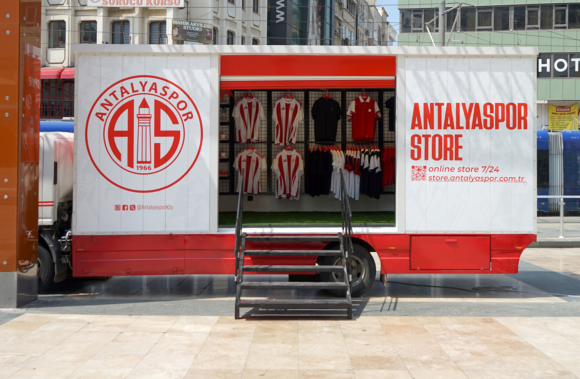 Store Karavanımız Yenilenen Yüzü ile Tekrar Hizmetinizde