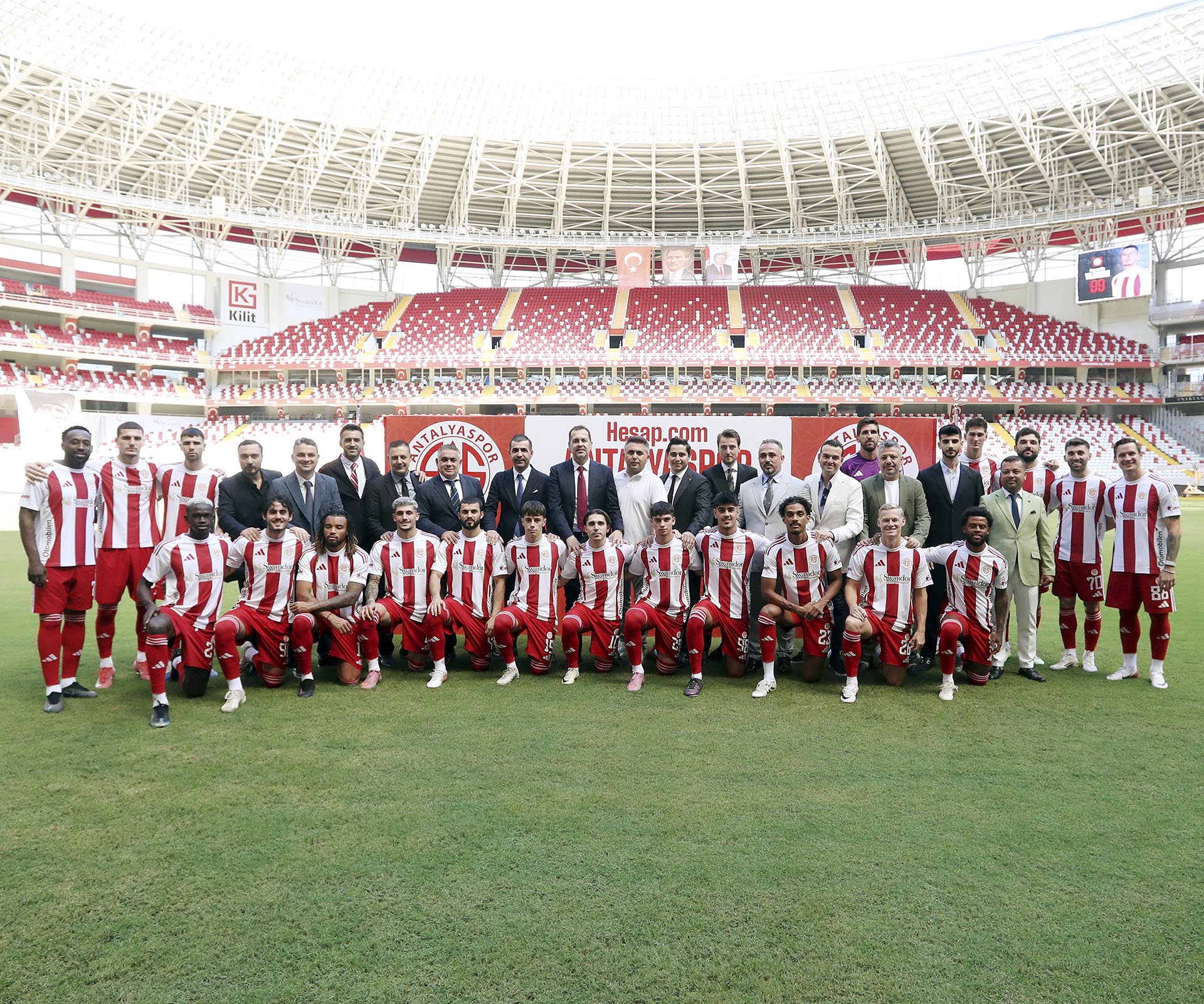 Antalyaspor’umuzda Tanıtım ve İmza Töreni Yapıldı