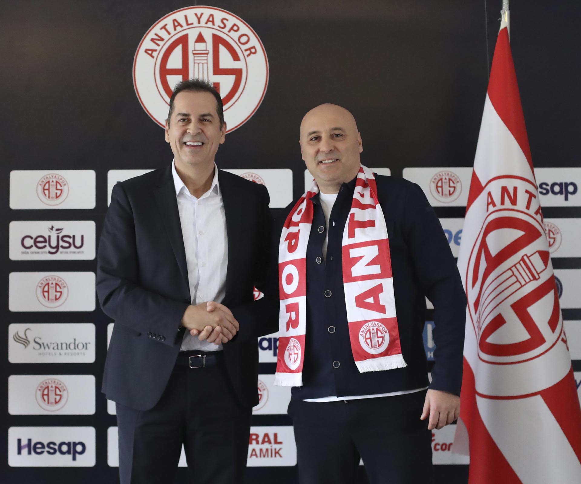 Teknik Direktörümüz Sami Uğurlu İmzayı Attı