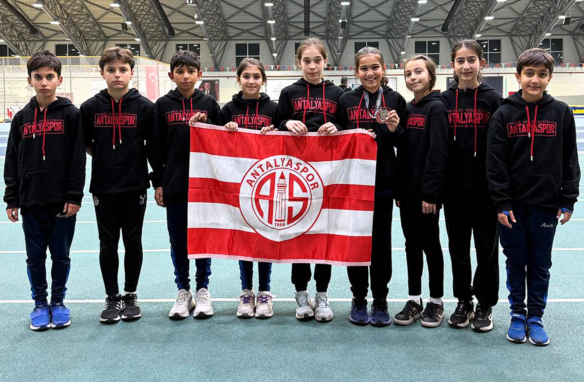 Genç Atletimiz Berra Nisa’dan Bursa’da Bir Gümüş