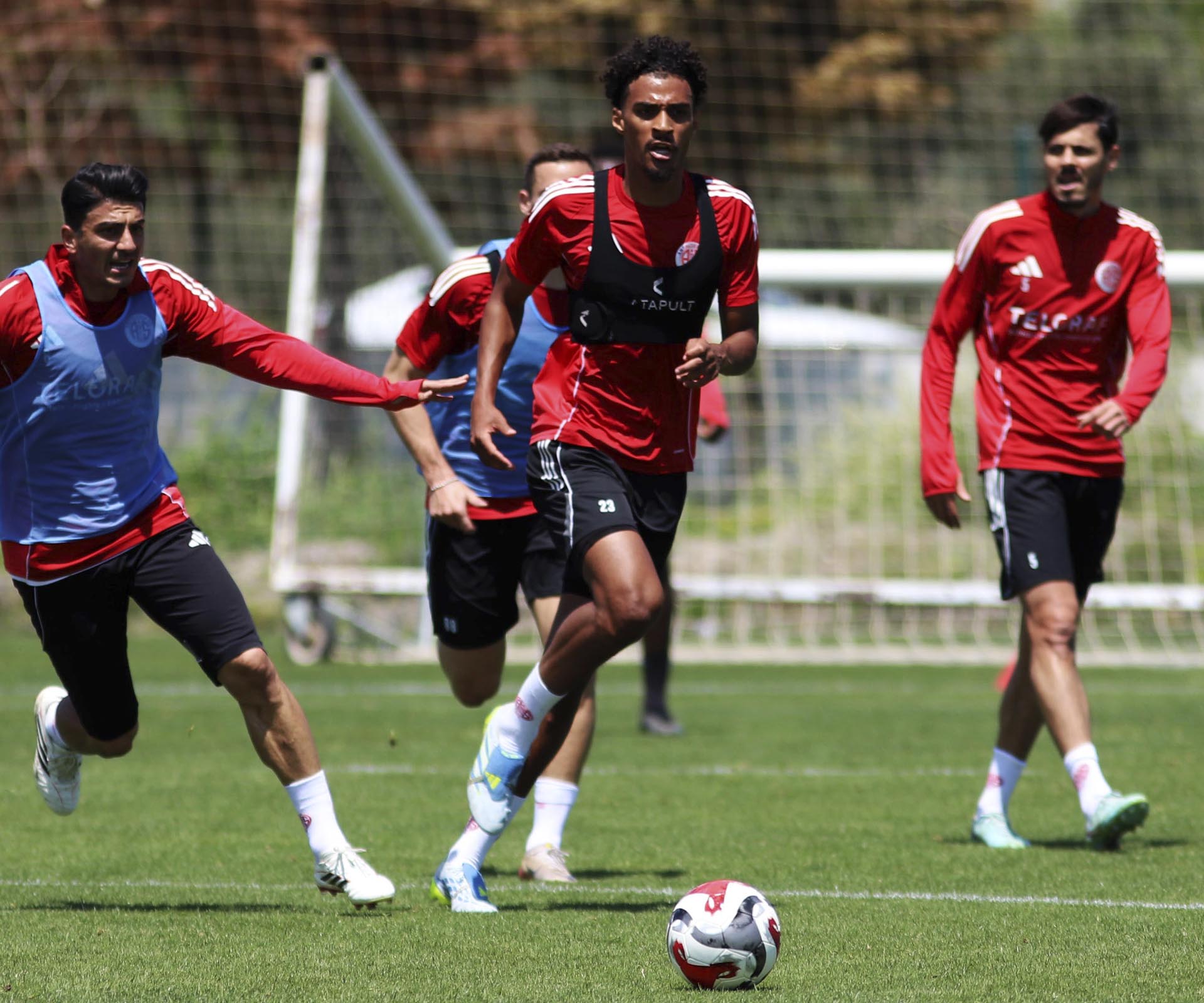 Antalyaspor, Alanyaspor Maçına Hazırlanıyor!