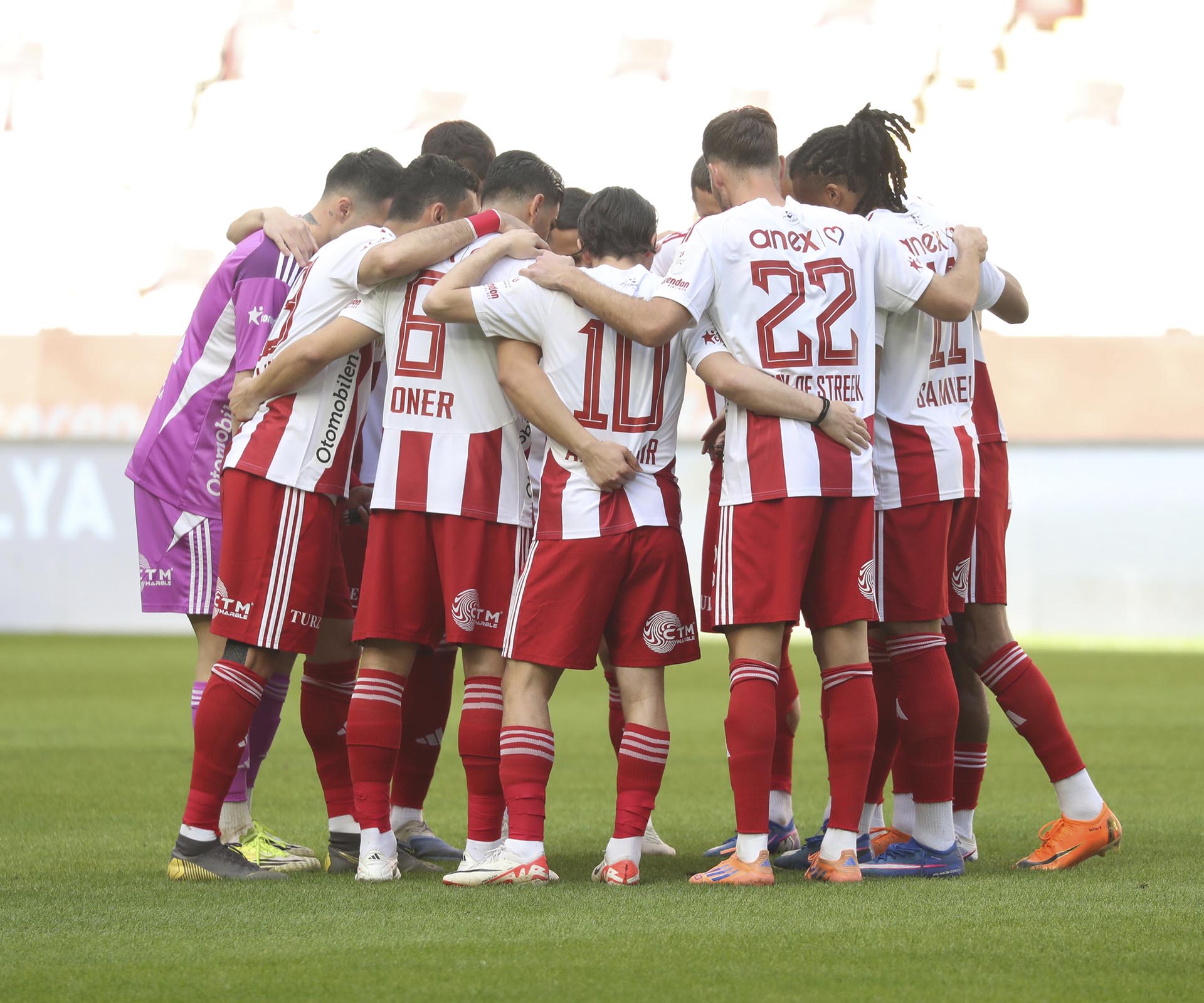 Antalyaspor, Eyüpspor’u 3-0 ile geçti!