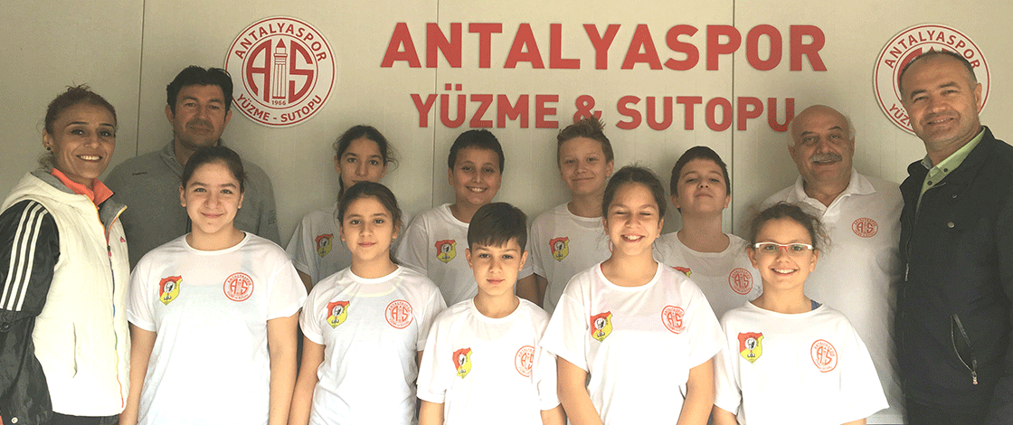 Atatürk Ortaokulu Antalyaspor’la Kulaç Atıyor