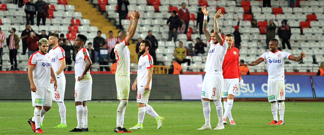 Antalyasporumuzdan Altın Galibiyet: 2-1