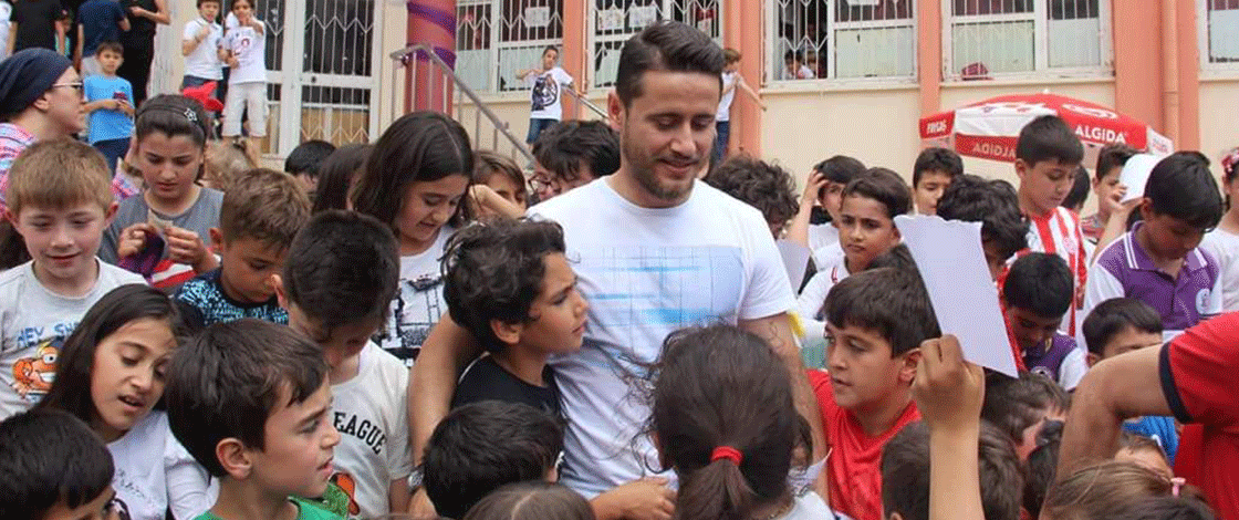 Futbolcumuz Musa Nizam Öğrencilerin Şenliğine Katıldı