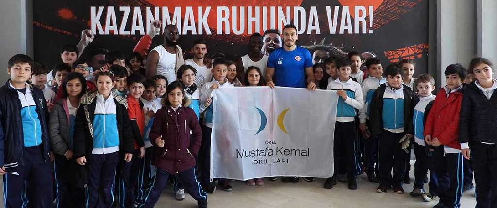 Antalyasporumuza Mustafa Kemal Okulları'ndan Ziyaret 