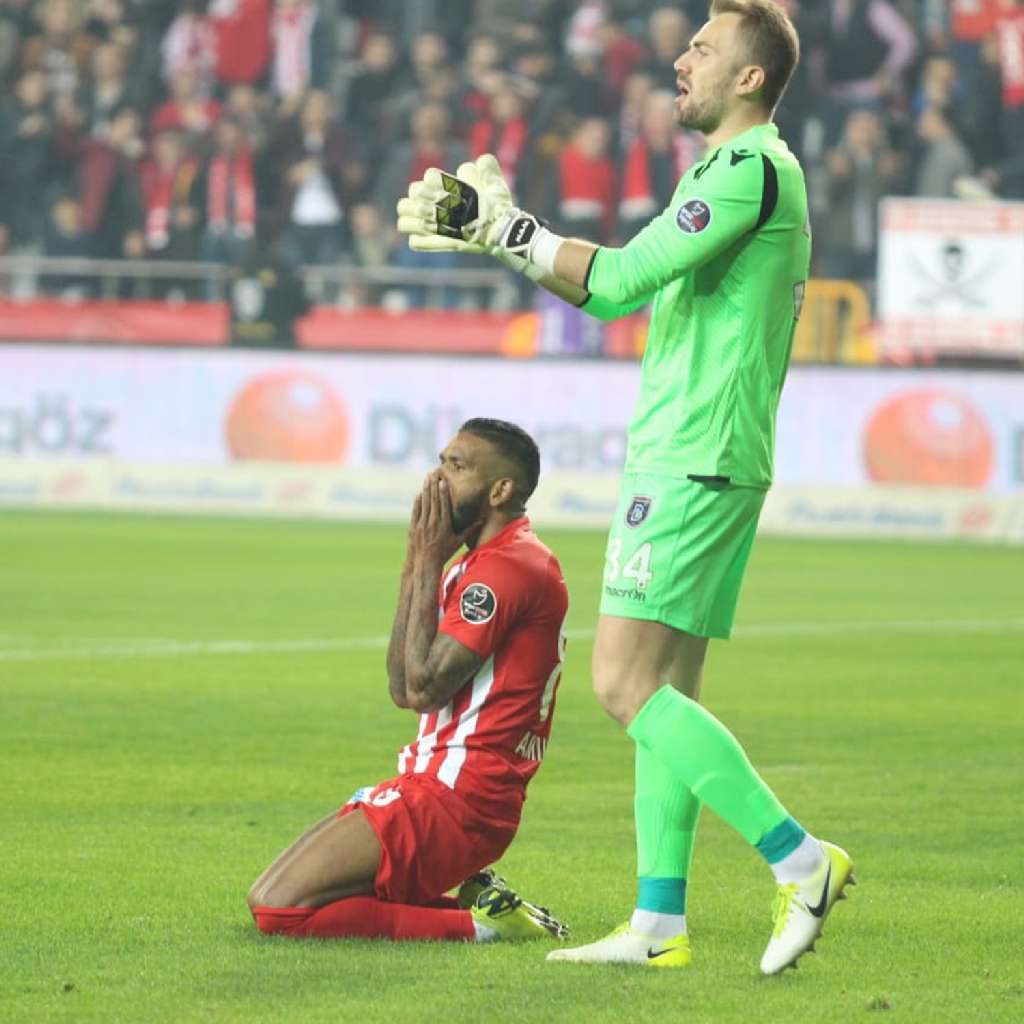 Antalyaspor Futbolda Şampiyon