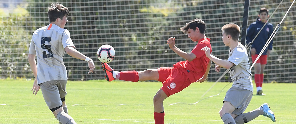 Antalyaspor U15 Takımı Gençlik Turnuvası’nda