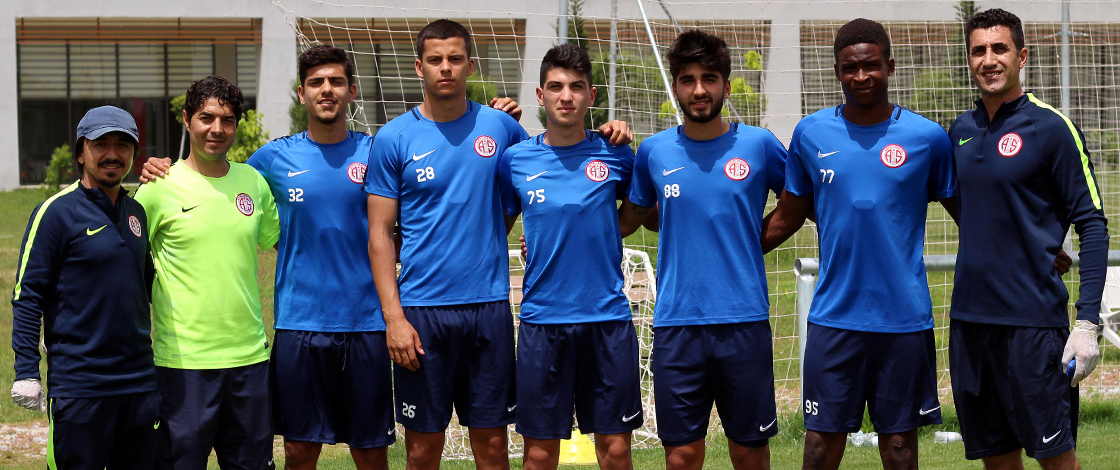 Antalyasporumuzun A takım ve altyapısında yer alan genç yetenekler laktat testinden geçti.