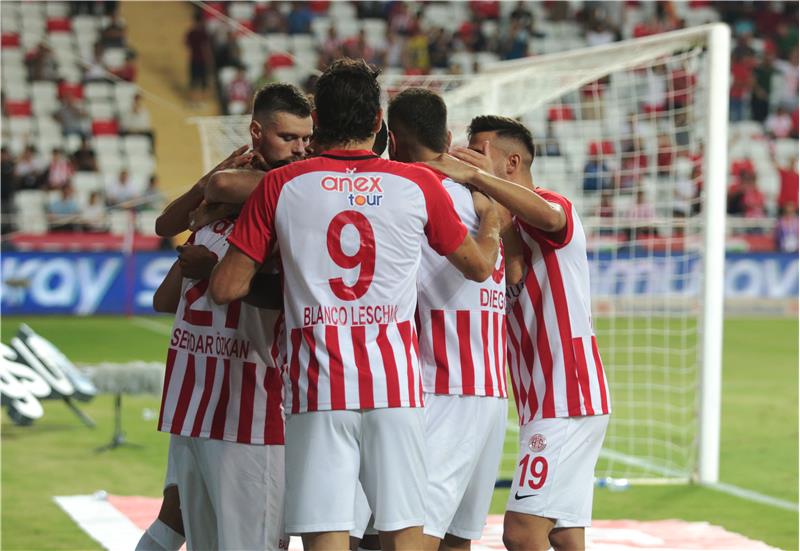 Maça Doğru | Antalyaspor – BtcTürk Yeni Malatyaspor