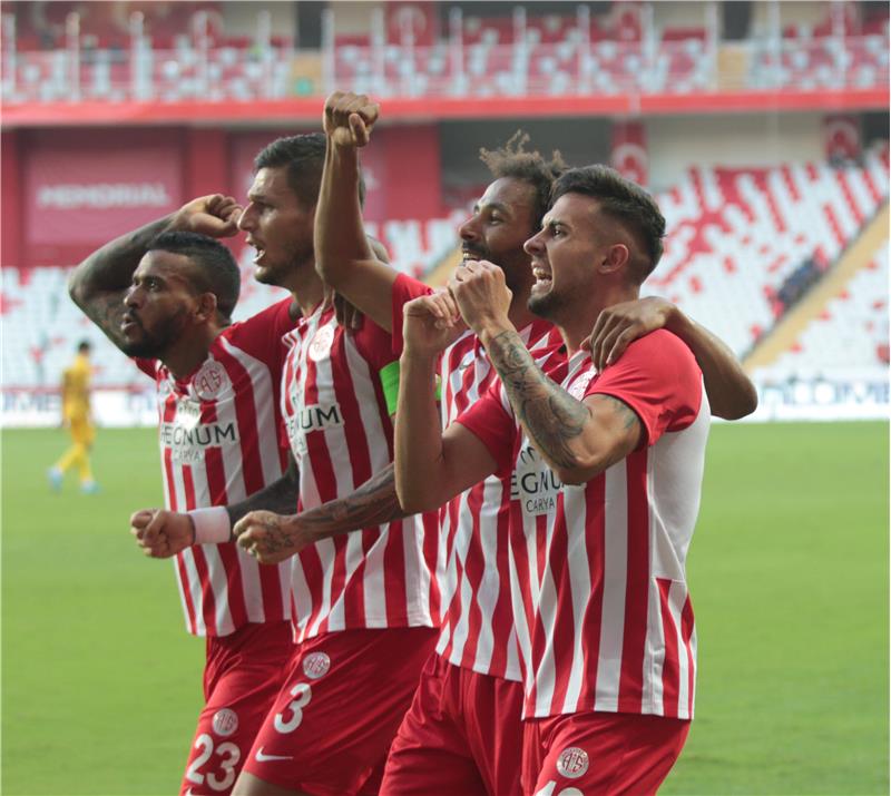 Antalyaspor 3 - 0 BTC Türk Malatyaspor