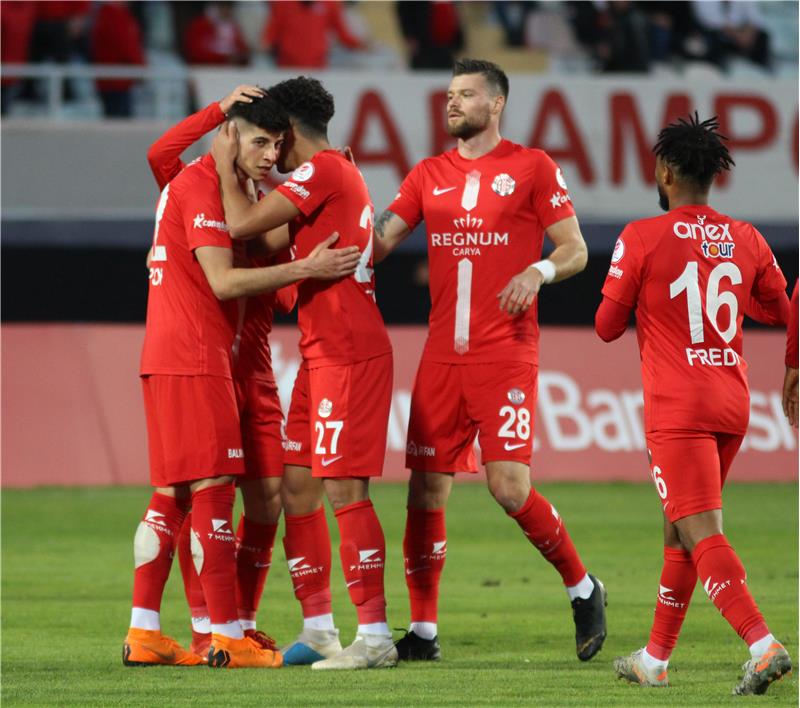 MAÇA DOĞRU | Antalyaspor x İttifak Holding Konyaspor