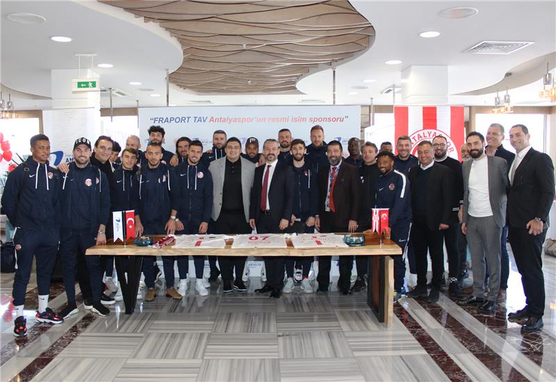 Antalyasporumuz Fraport-TAV İle İsim Sponsorluğu Anlaşması İmzaladı