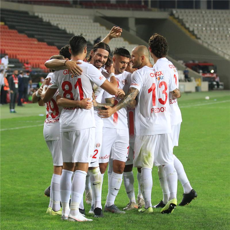 MAÇA DOĞRU | Fraport TAV Antalyaspor - Medipol Başakşehir