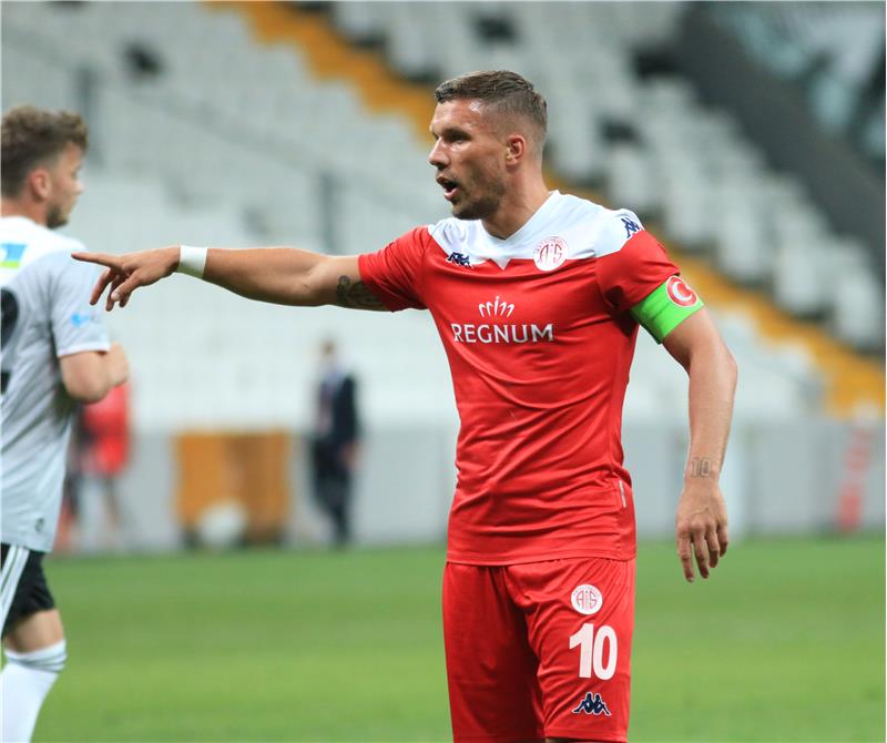 Lukas Podolski, ''Son Dakikalarda Gelen Golü Haketmiştik.''