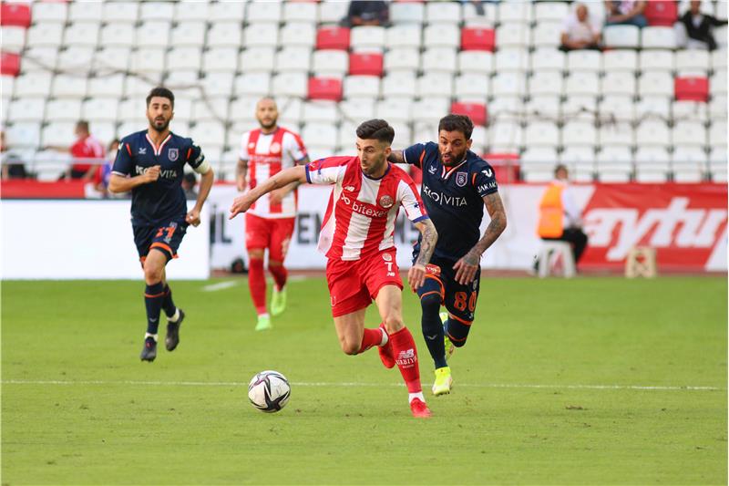 Fraport TAV Antalyaspor 1-2 Medipol Başakşehir FK