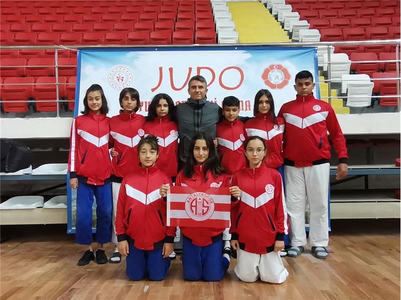 Antalyaspor Judo Takımımızdan 5 Madalya