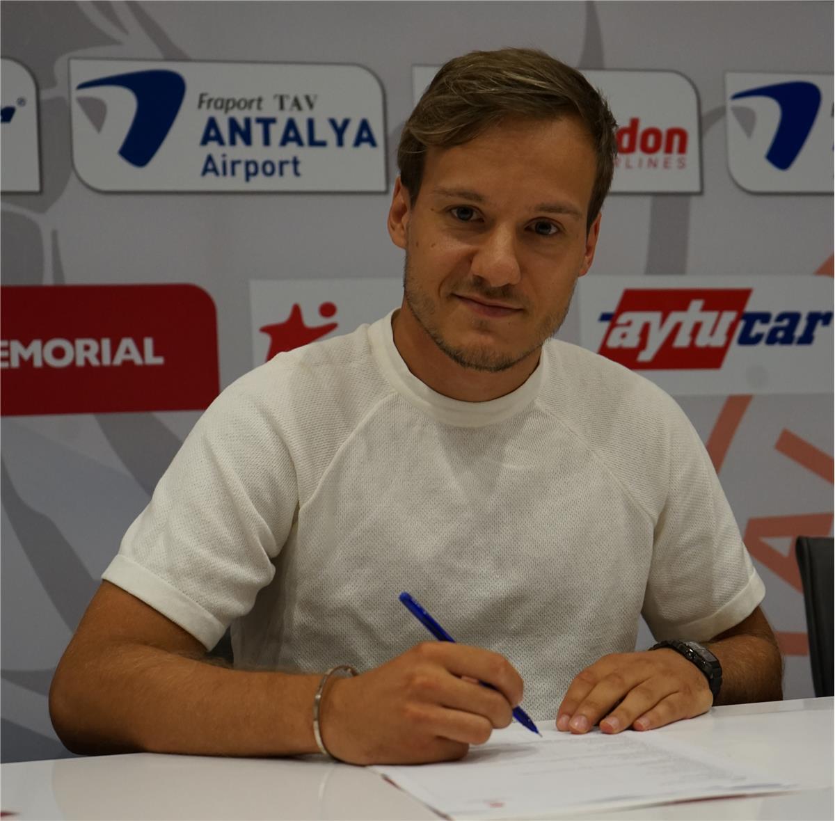 Deni Milosevic Fraport TAV Antalyaspor’umuzda