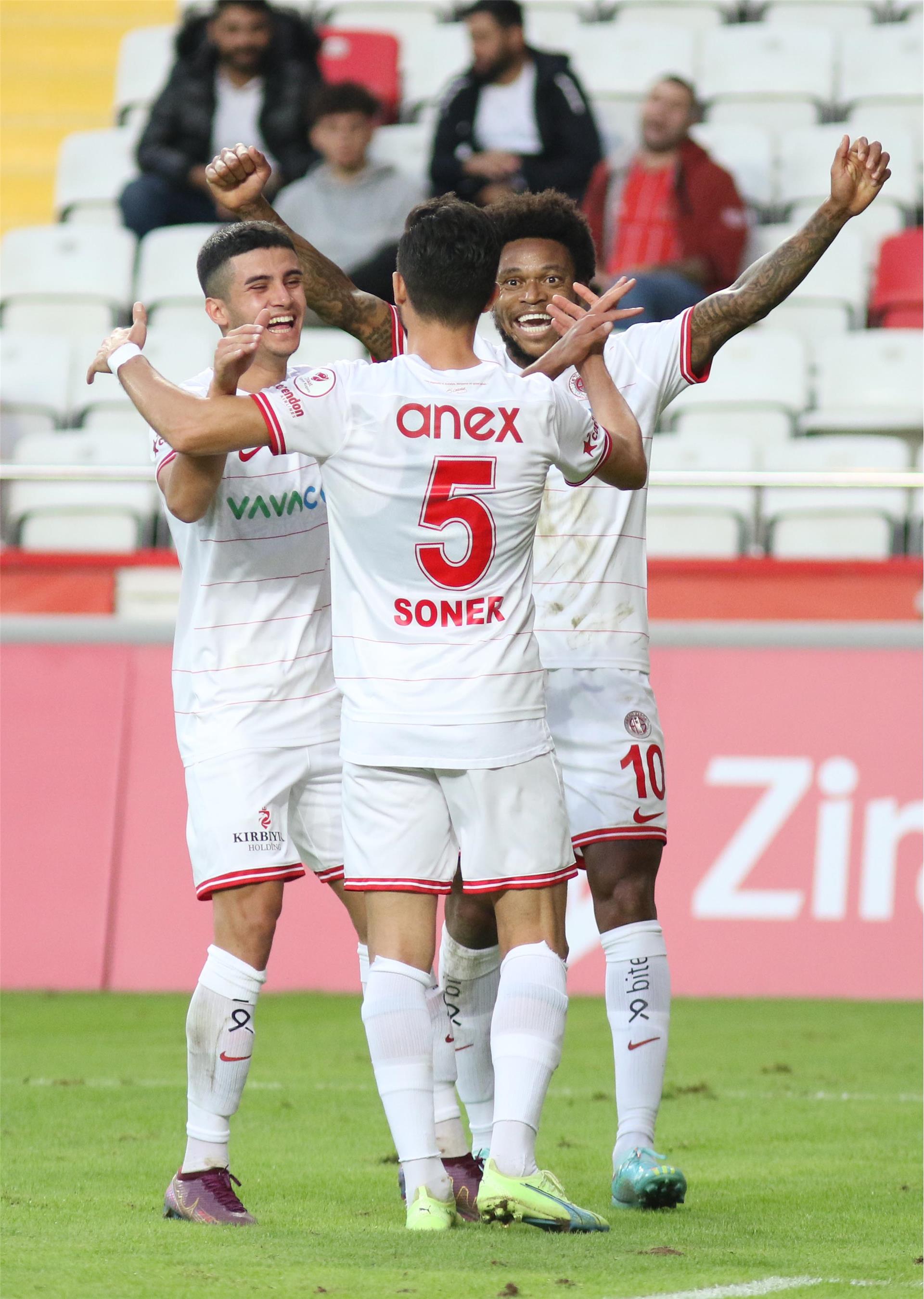 FTA Antalyaspor 3-0 Pendikspor
