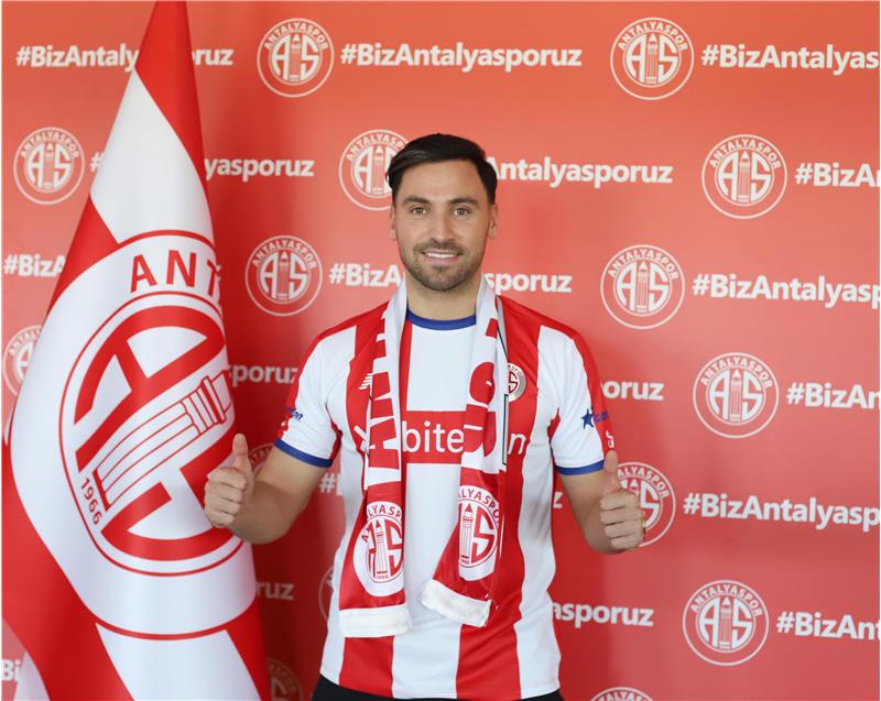 Sinan Gümüş İçin İmza Töreni Düzenlendi