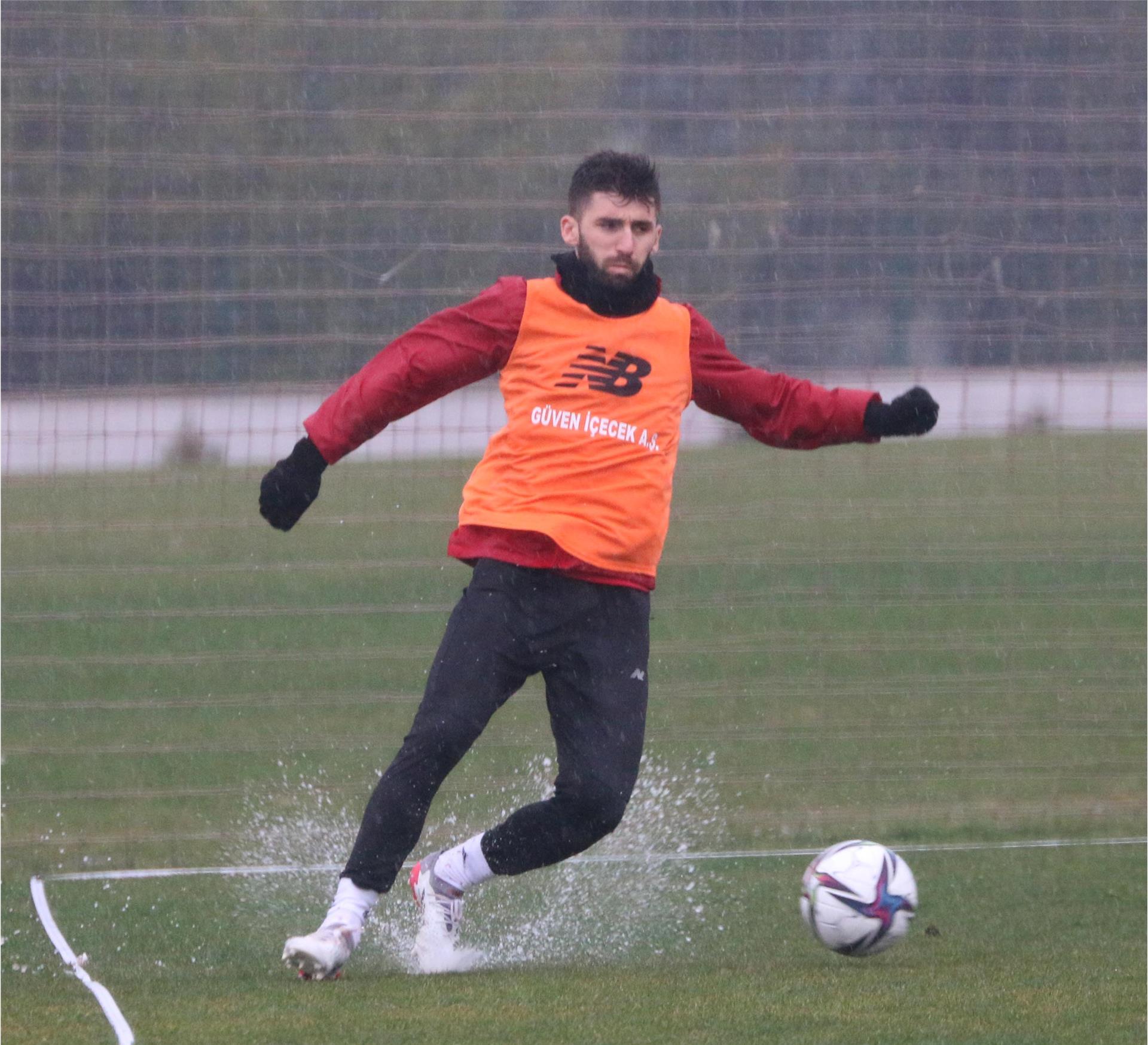 Sağanak Yağmurda Adana Demirspor Provası