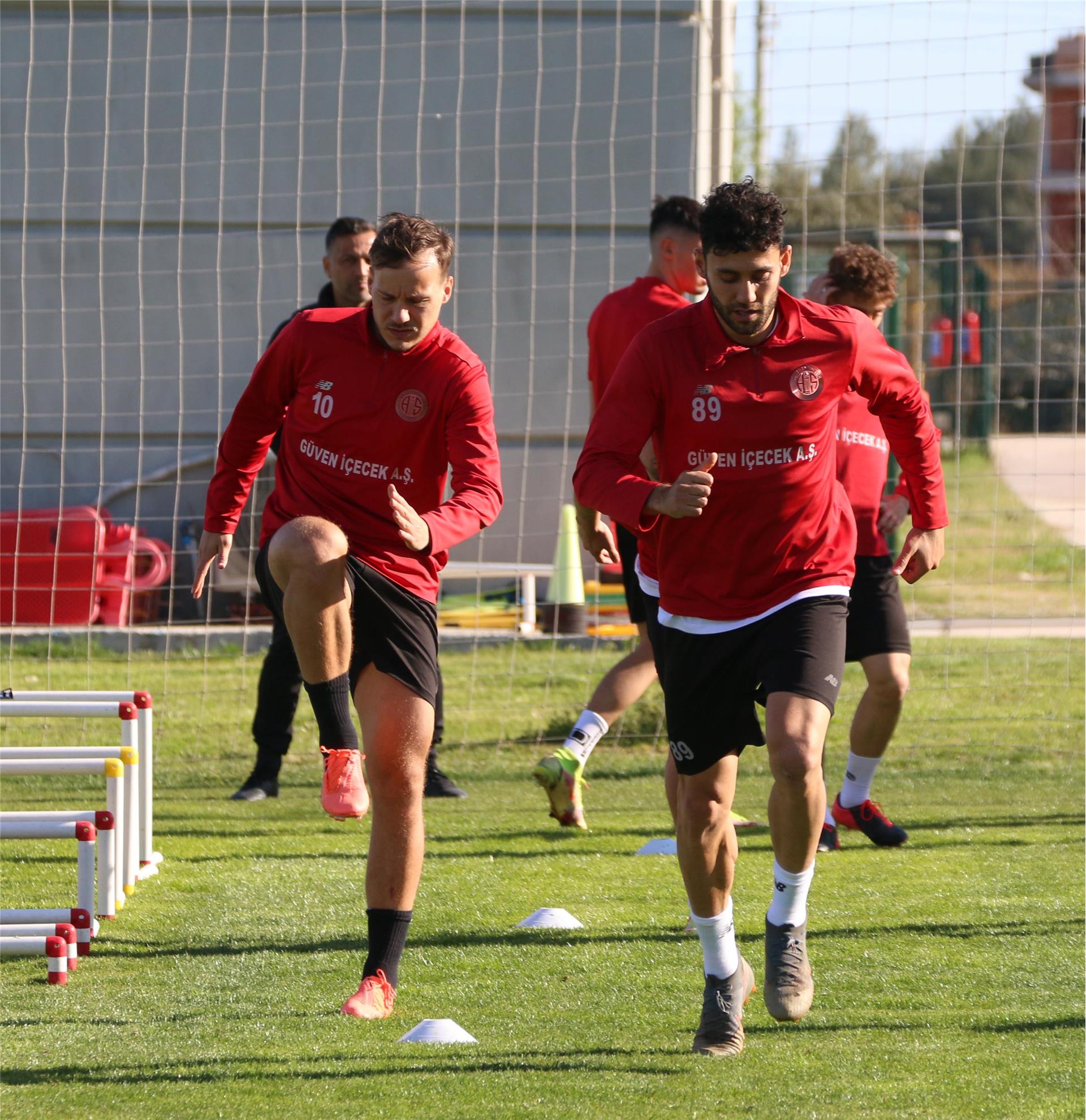 Atakaş Hatayspor Maçı Hazırlıkları Sürüyor
