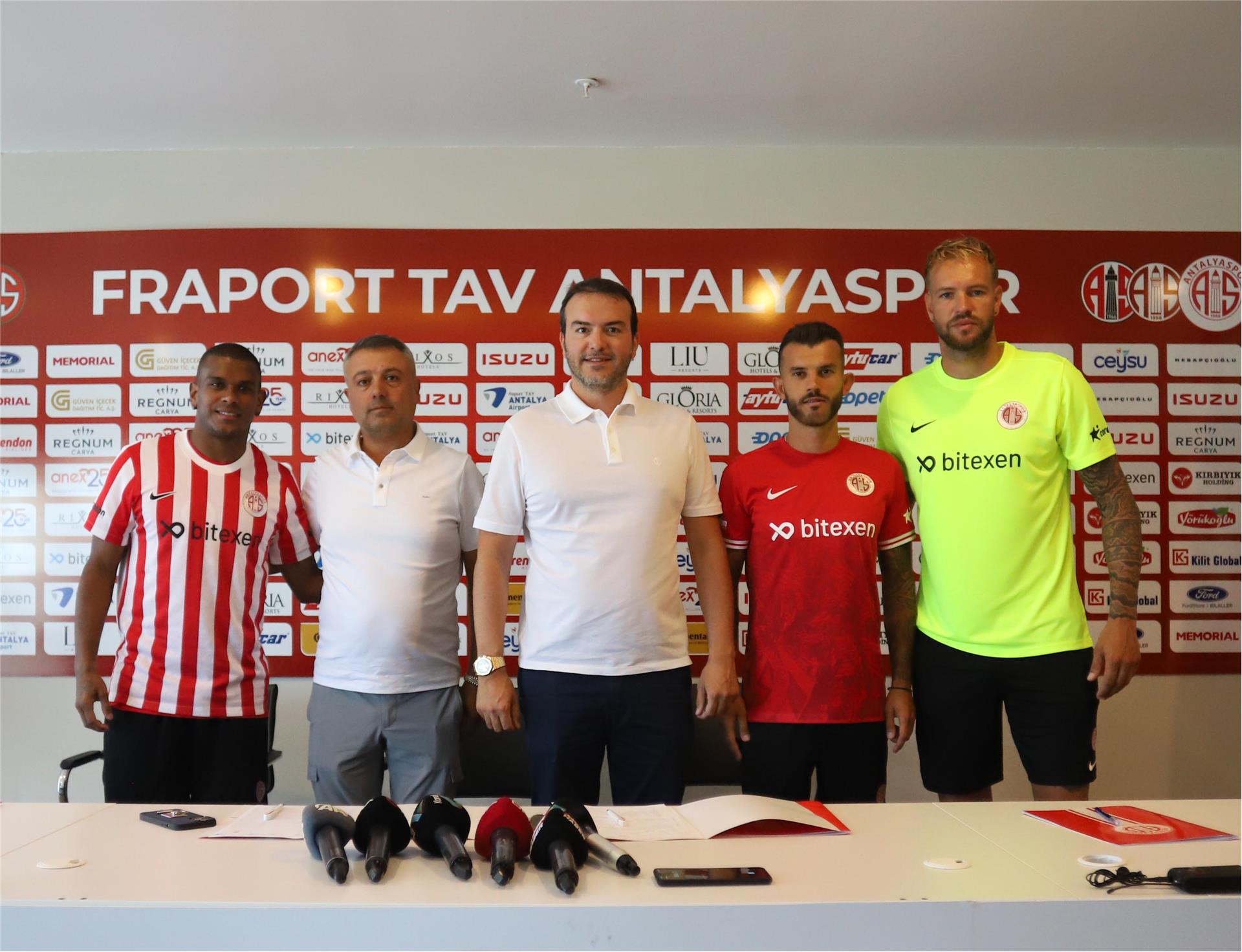 Fraport TAV Antalyaspor’umuzdan 3 İmza Daha