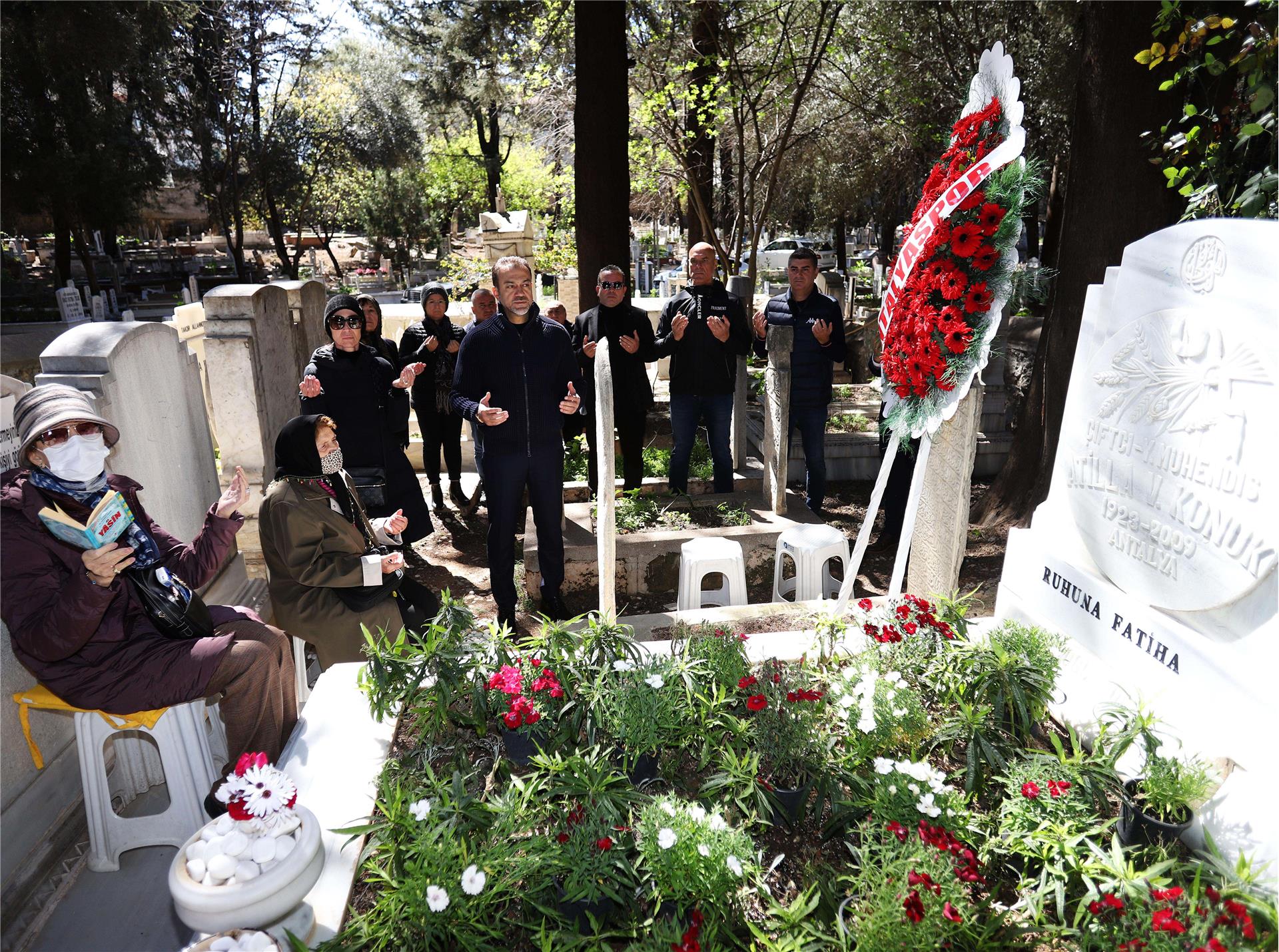 Kurucu Başkanımız Atilla Vehbi Konuk Kabri Başında Anıldı